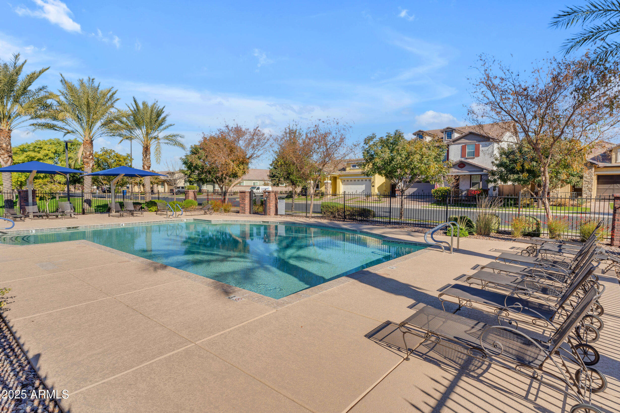 10307 E NOPAL Avenue