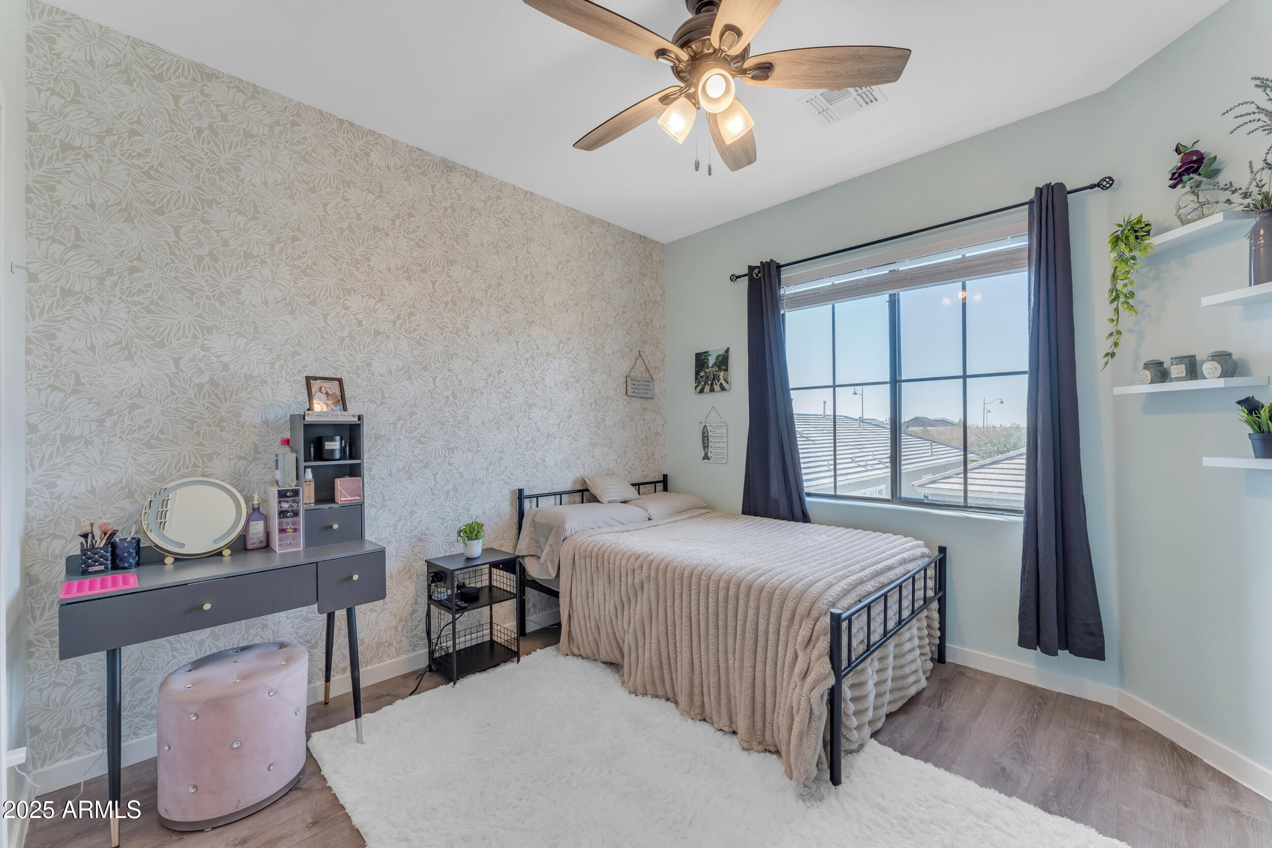 10307 E NOPAL Avenue