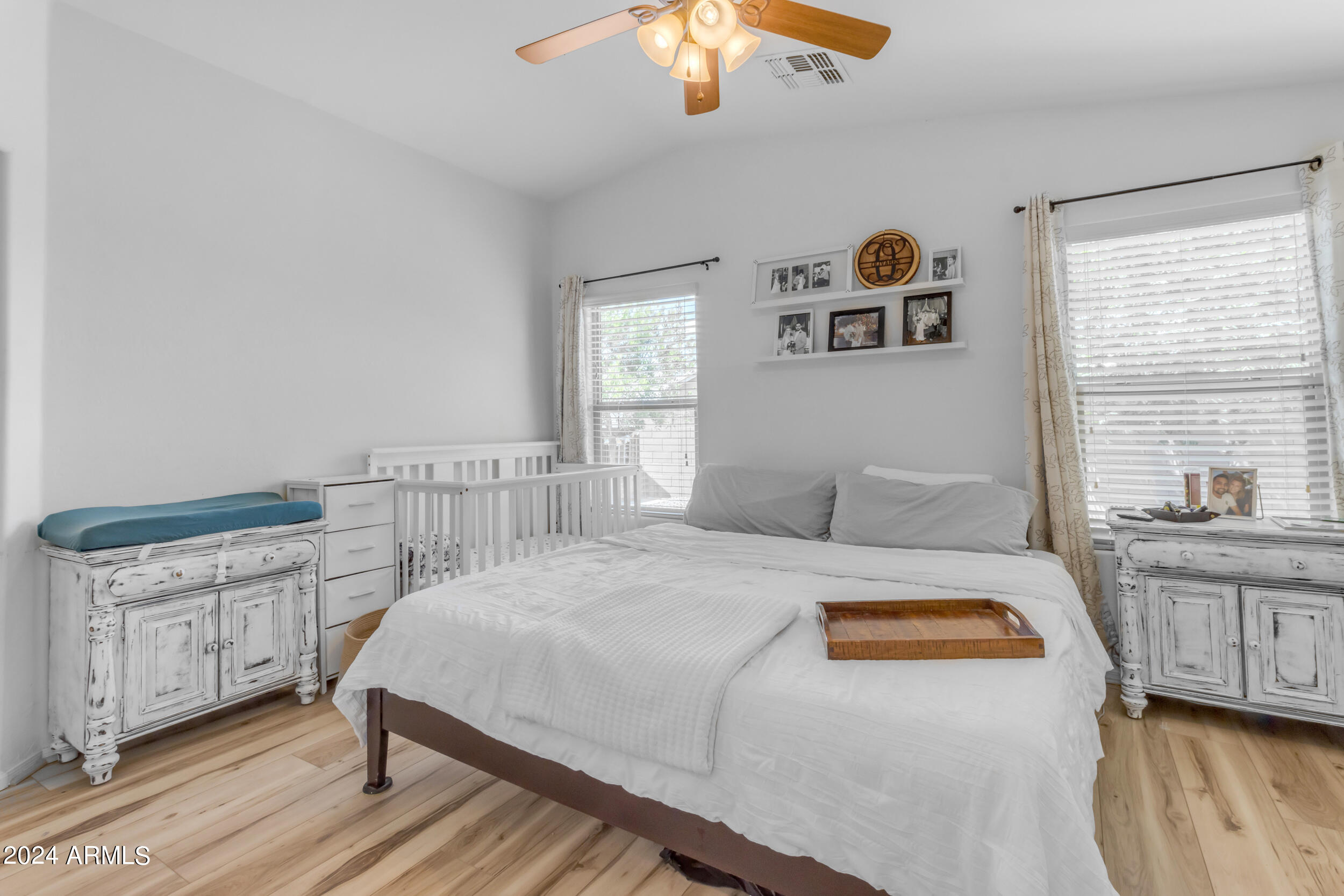 2218 E GILLCREST Road