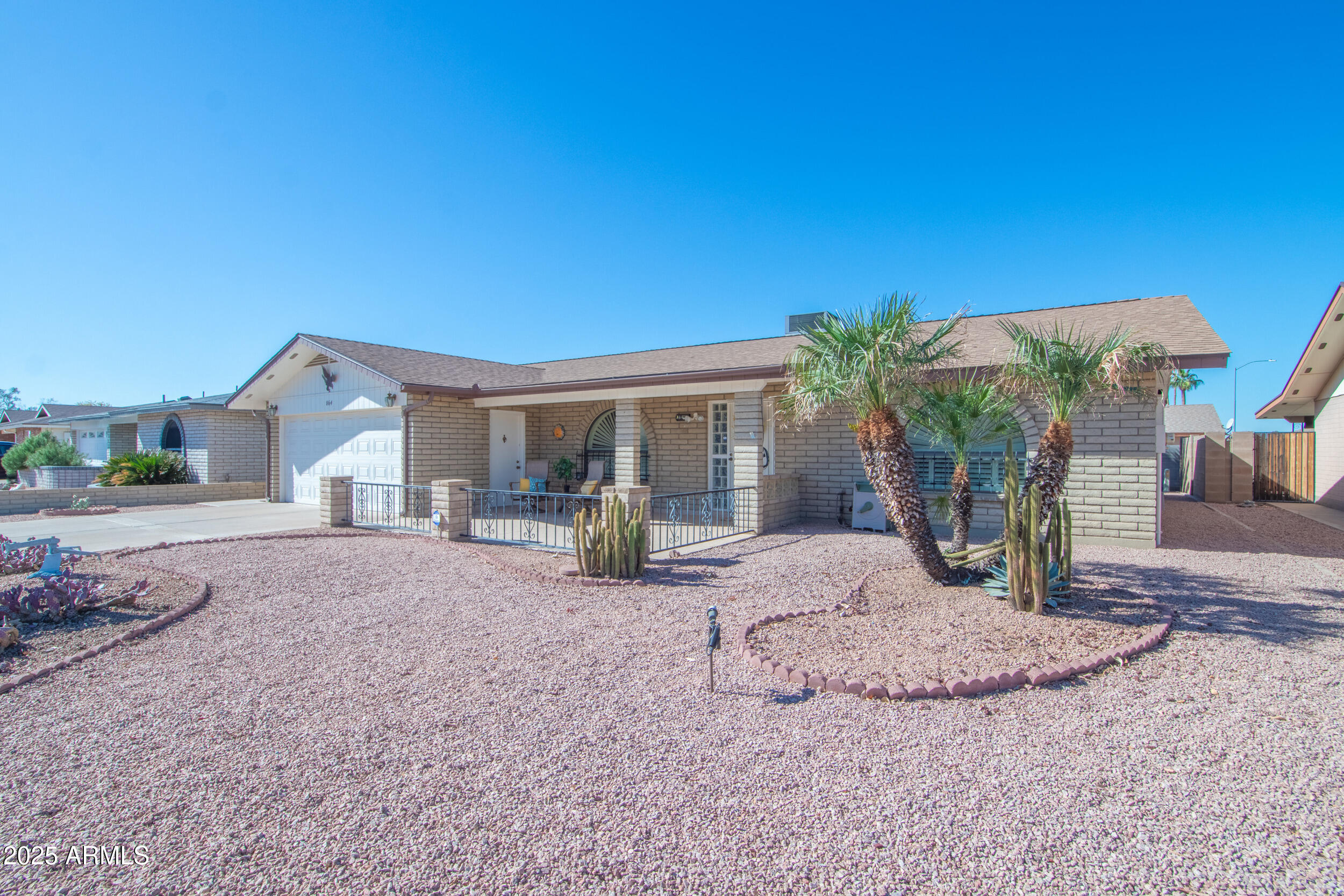 864 S ROANOKE Street