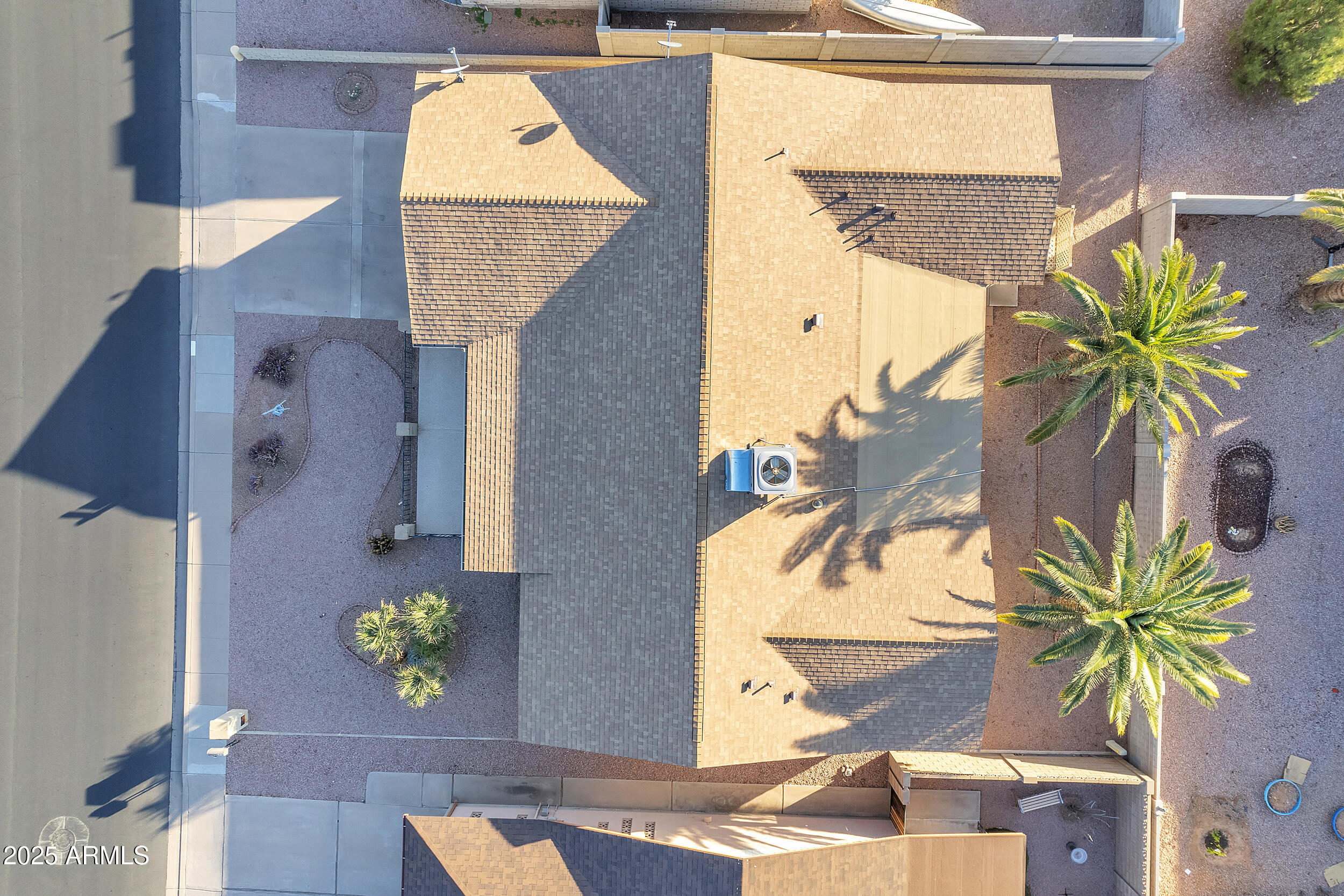 864 S ROANOKE Street