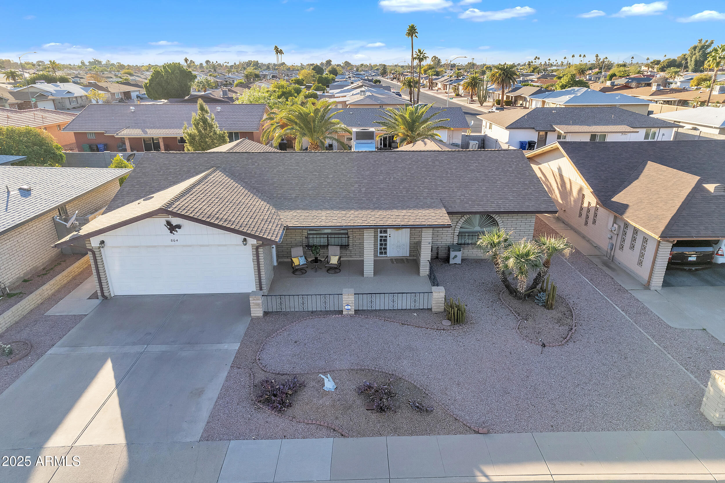 864 S ROANOKE Street