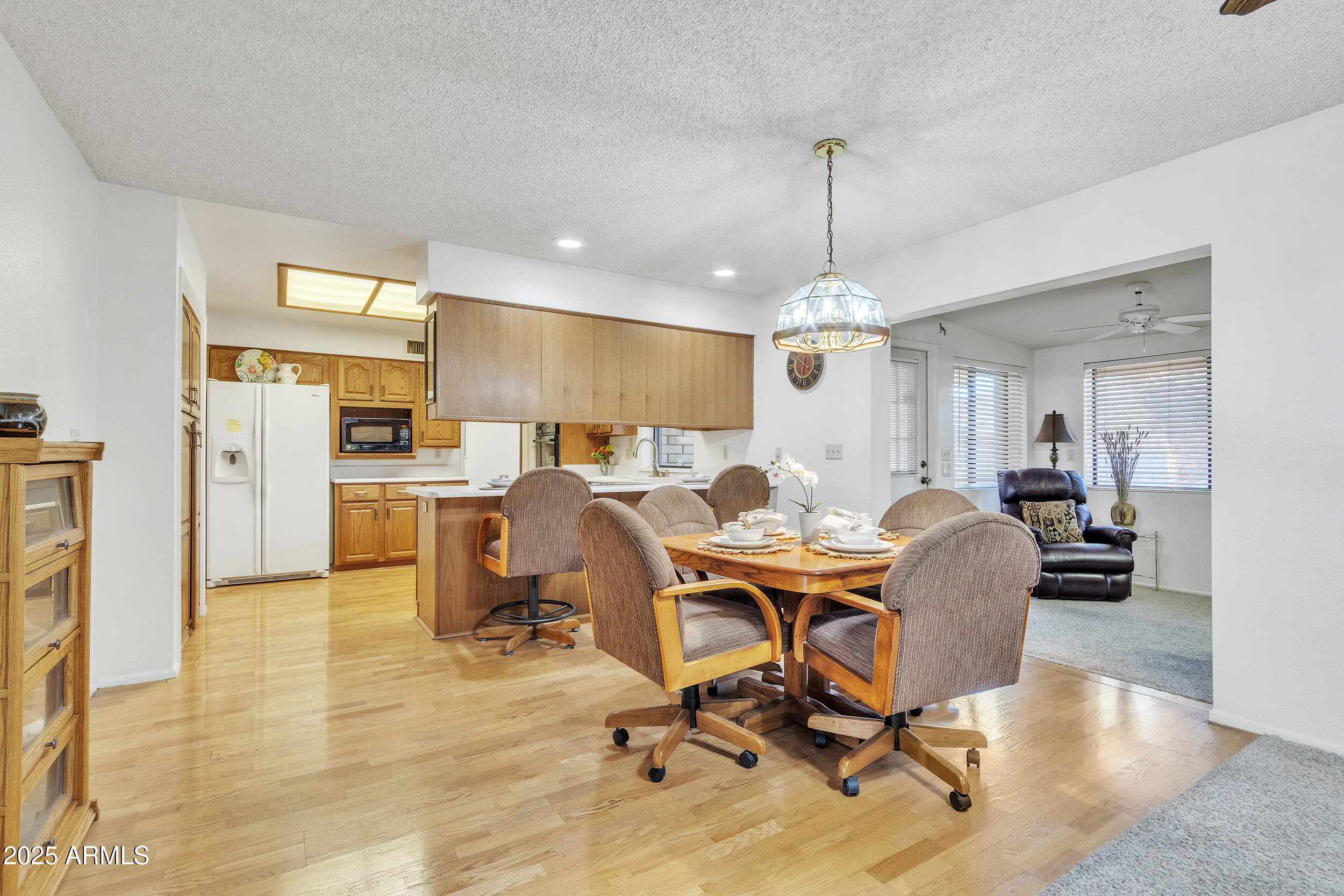 864 S ROANOKE Street