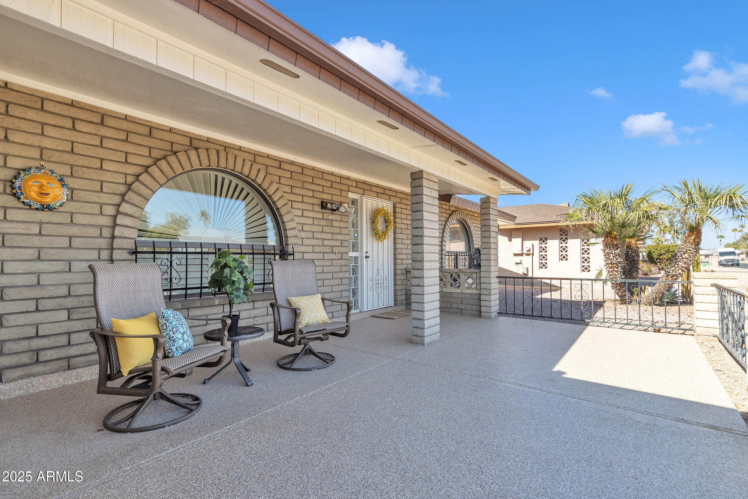 864 S ROANOKE Street