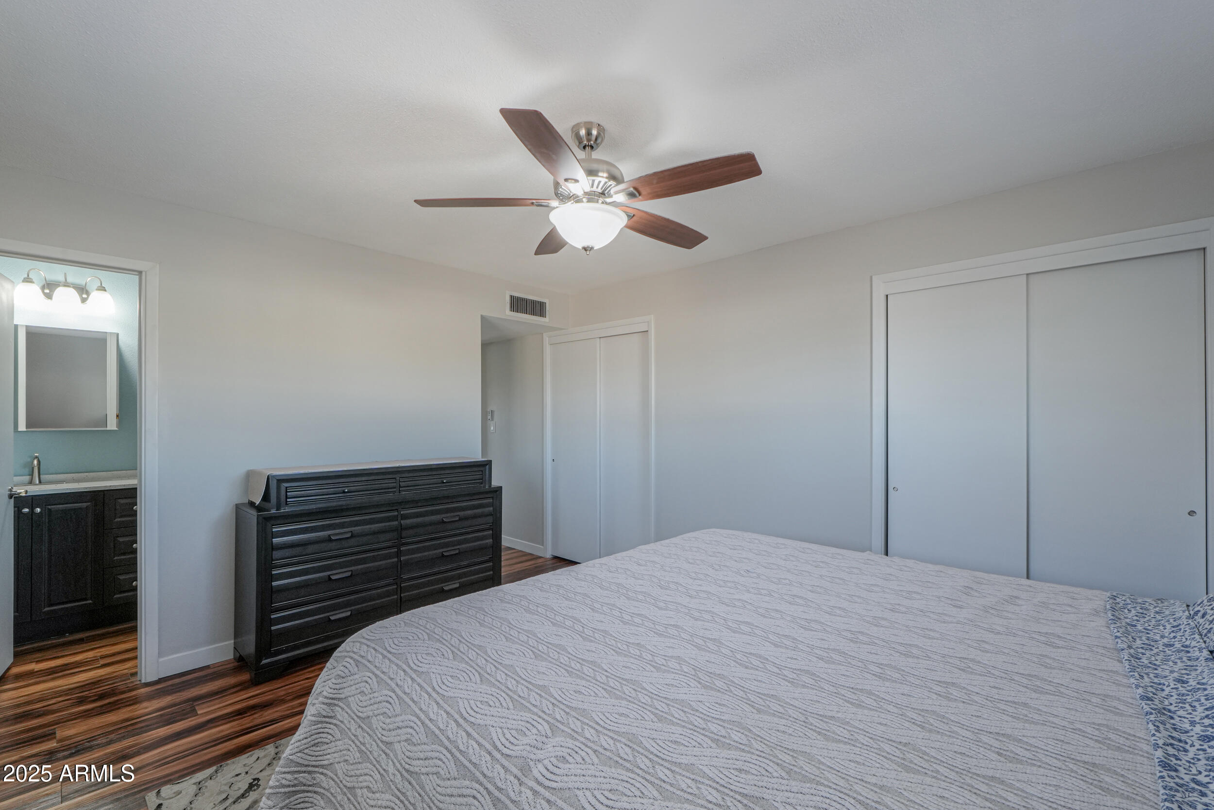 6319 E DUNCAN Street