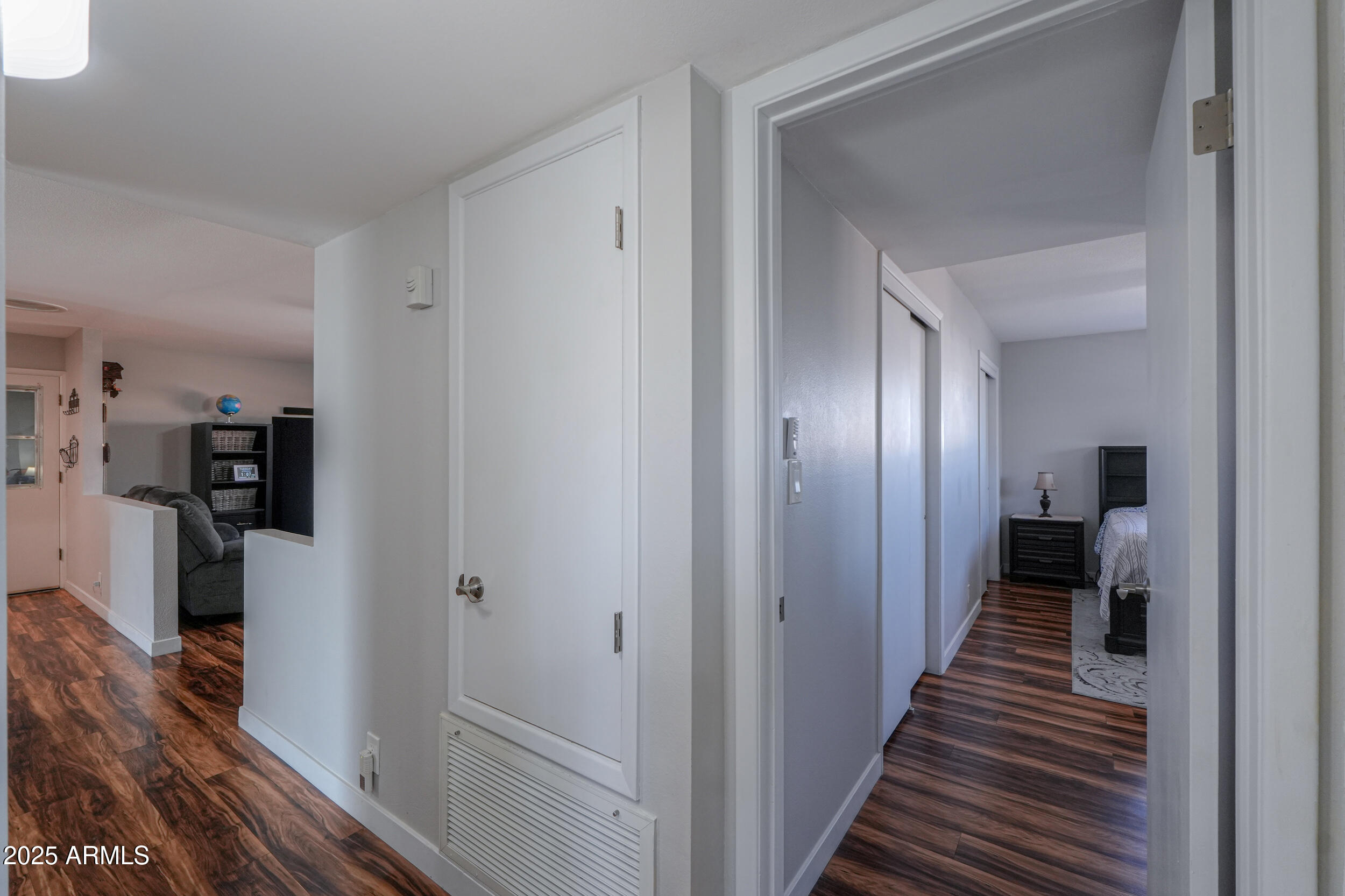 6319 E DUNCAN Street