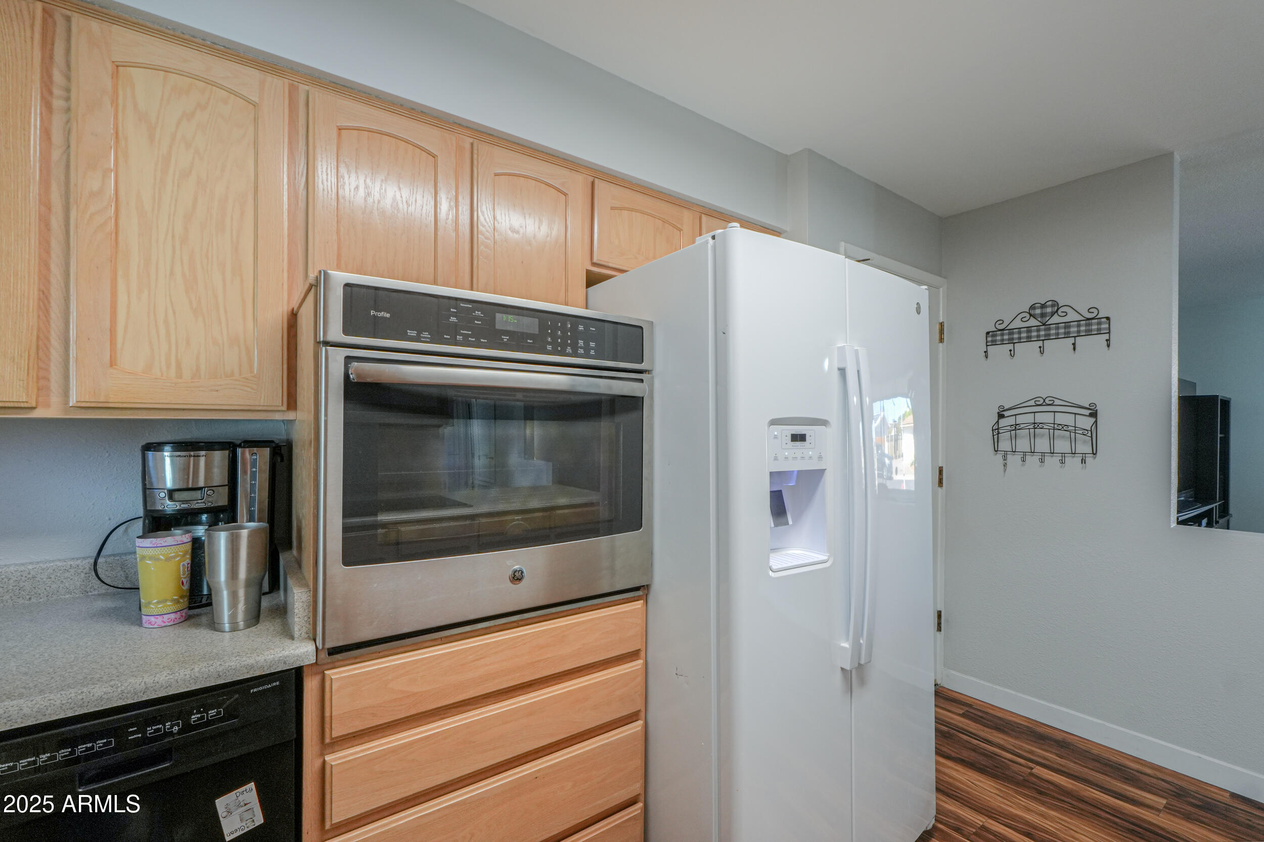 6319 E DUNCAN Street