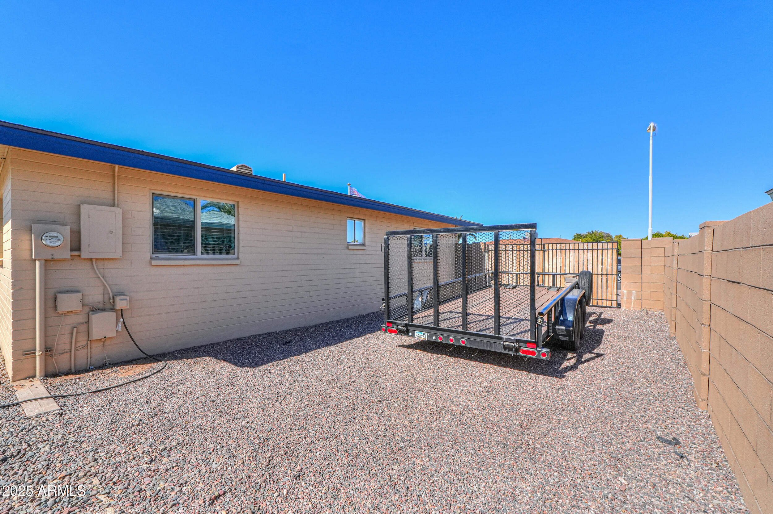 6319 E DUNCAN Street