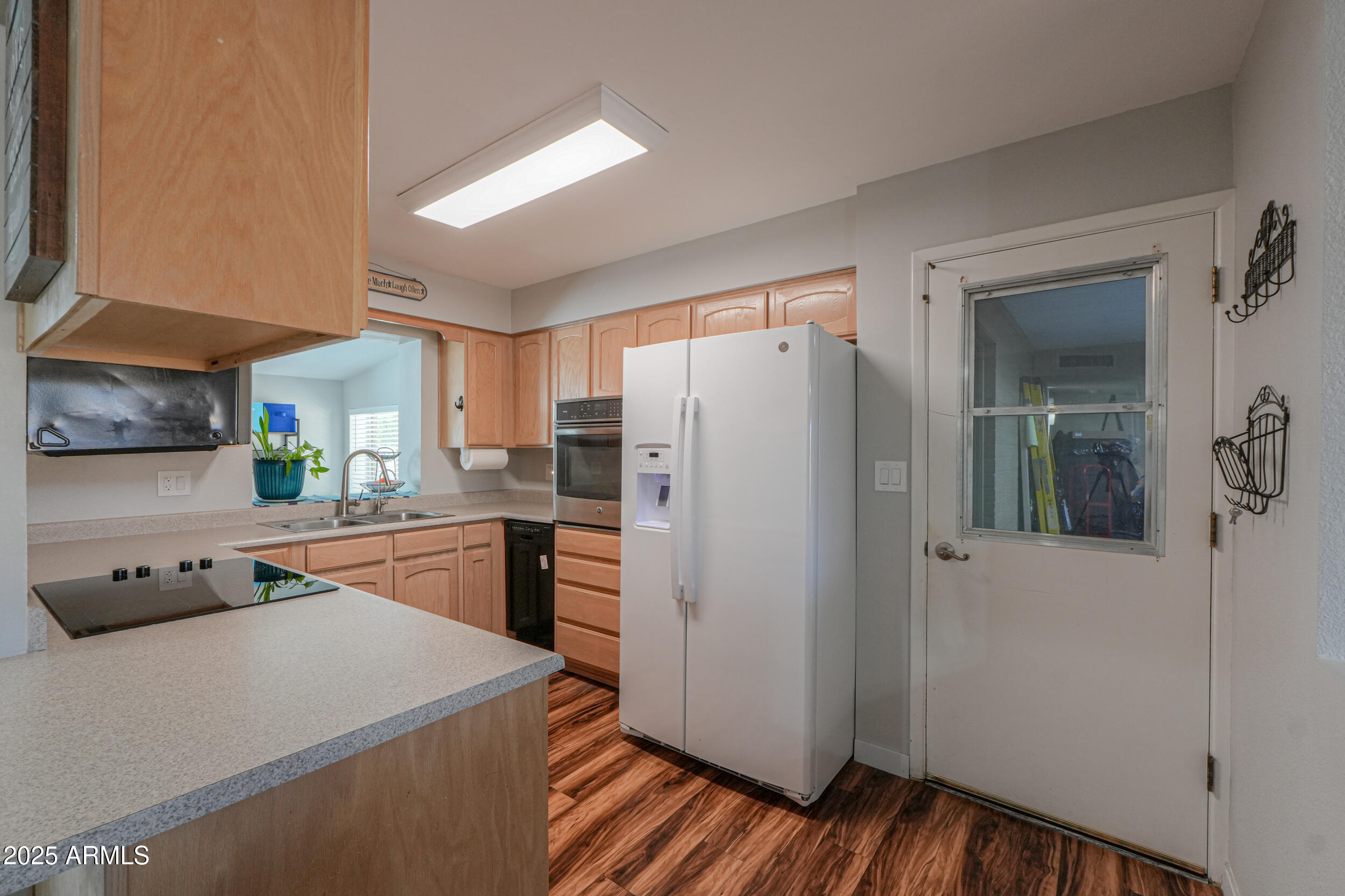 6319 E DUNCAN Street