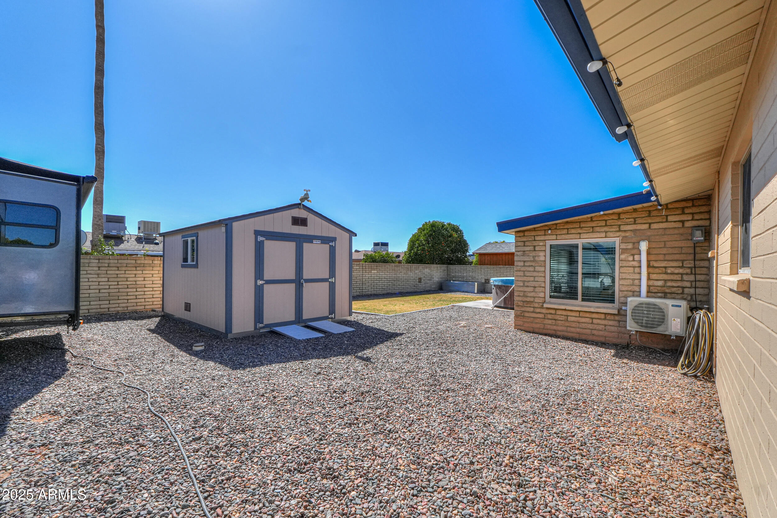 6319 E DUNCAN Street