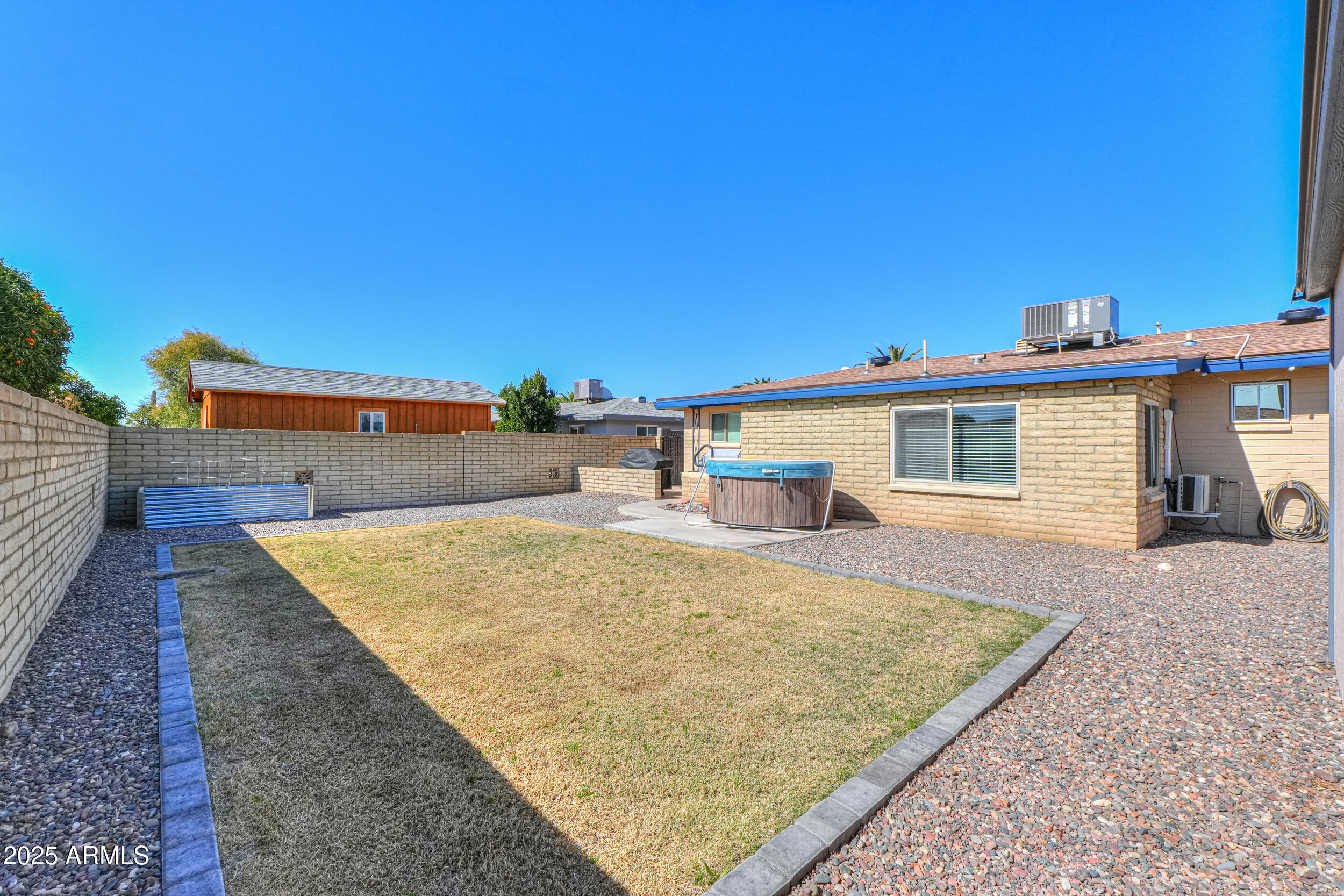 6319 E DUNCAN Street