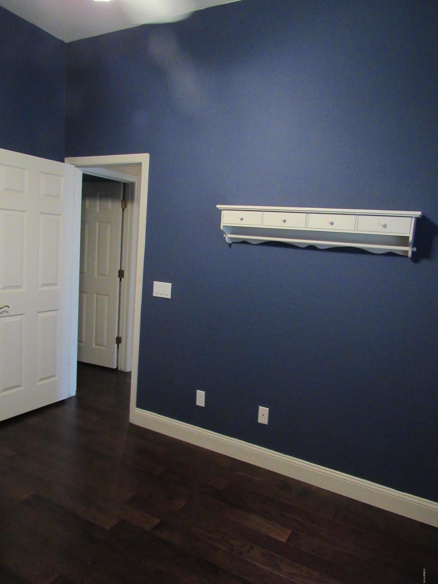 876 E SHEFFIELD Avenue