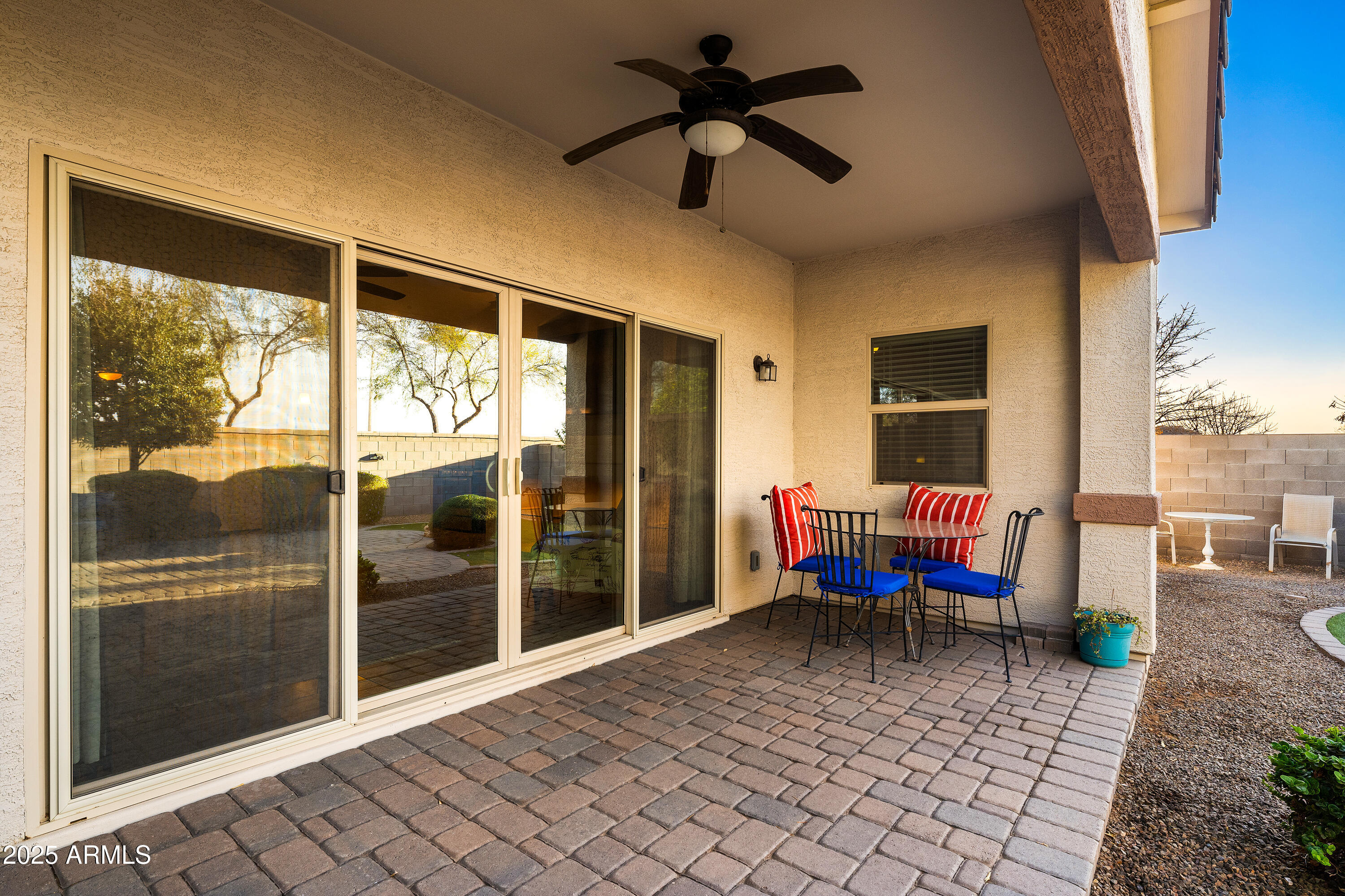 398 W HONEY LOCUST Avenue