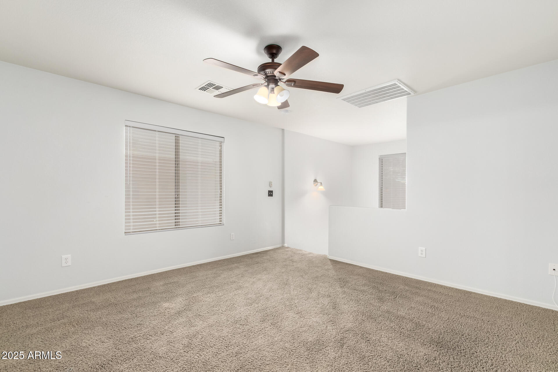 8527 E LINDNER Avenue