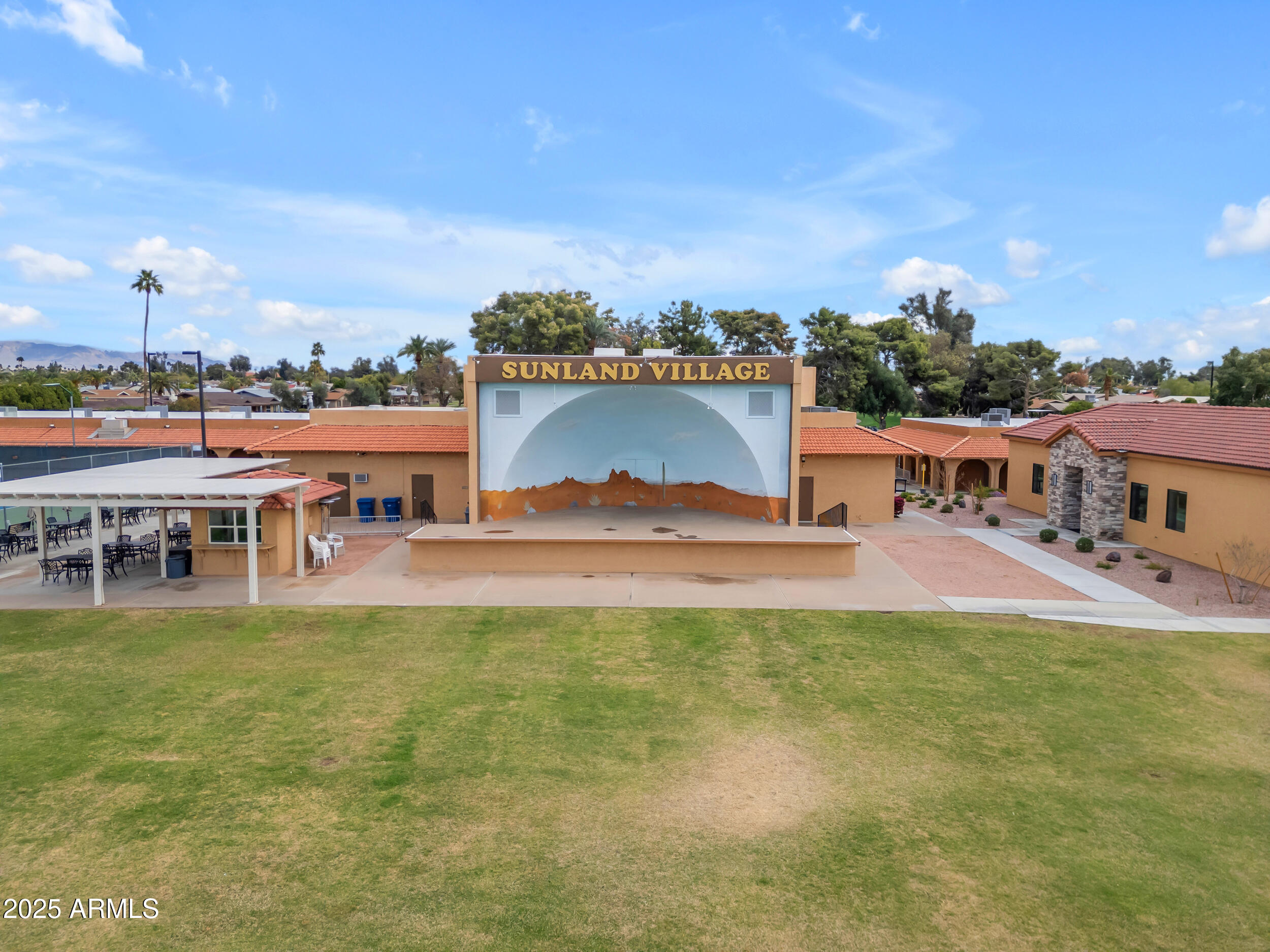 4720 E FLOSSMOOR Circle