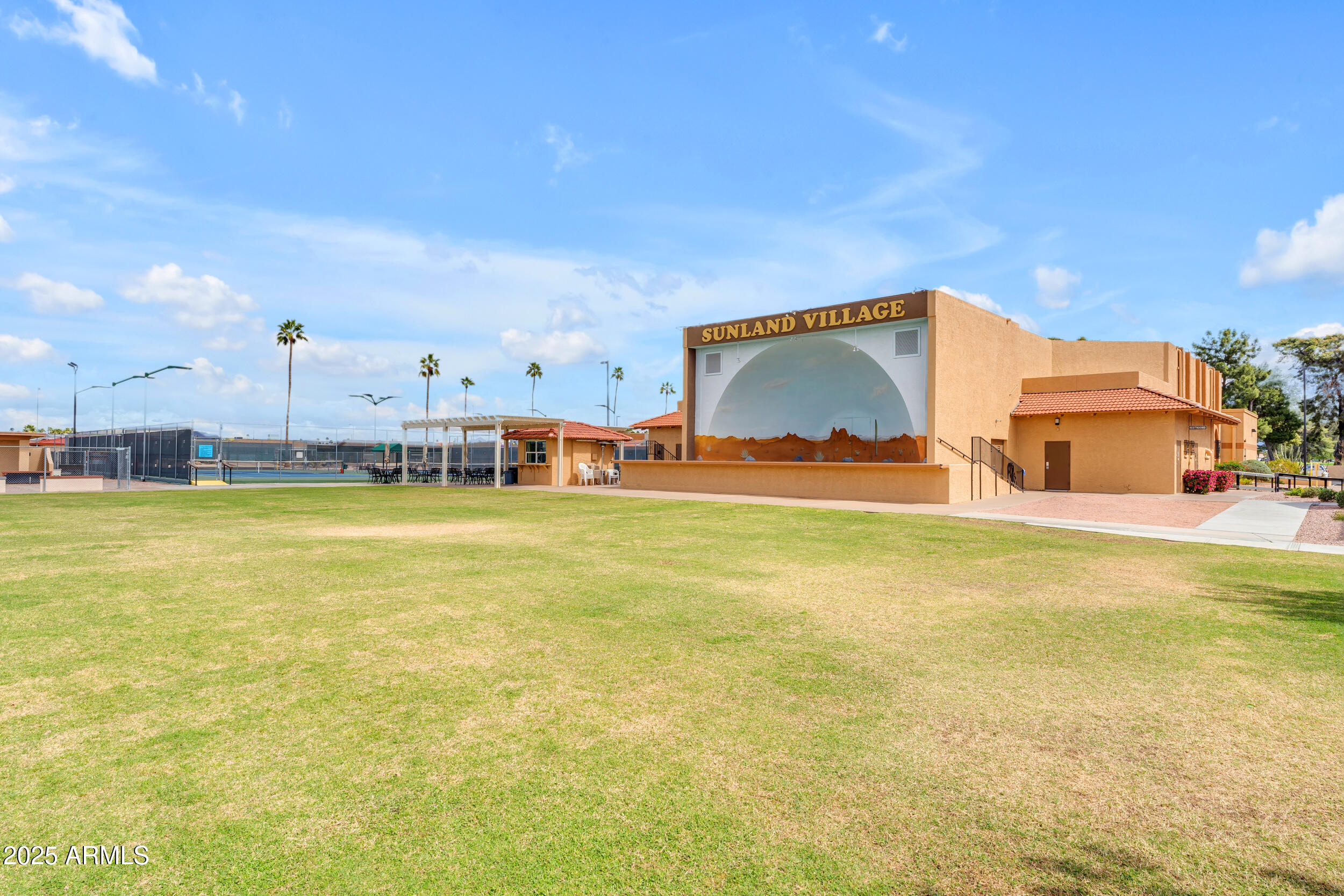 4720 E FLOSSMOOR Circle