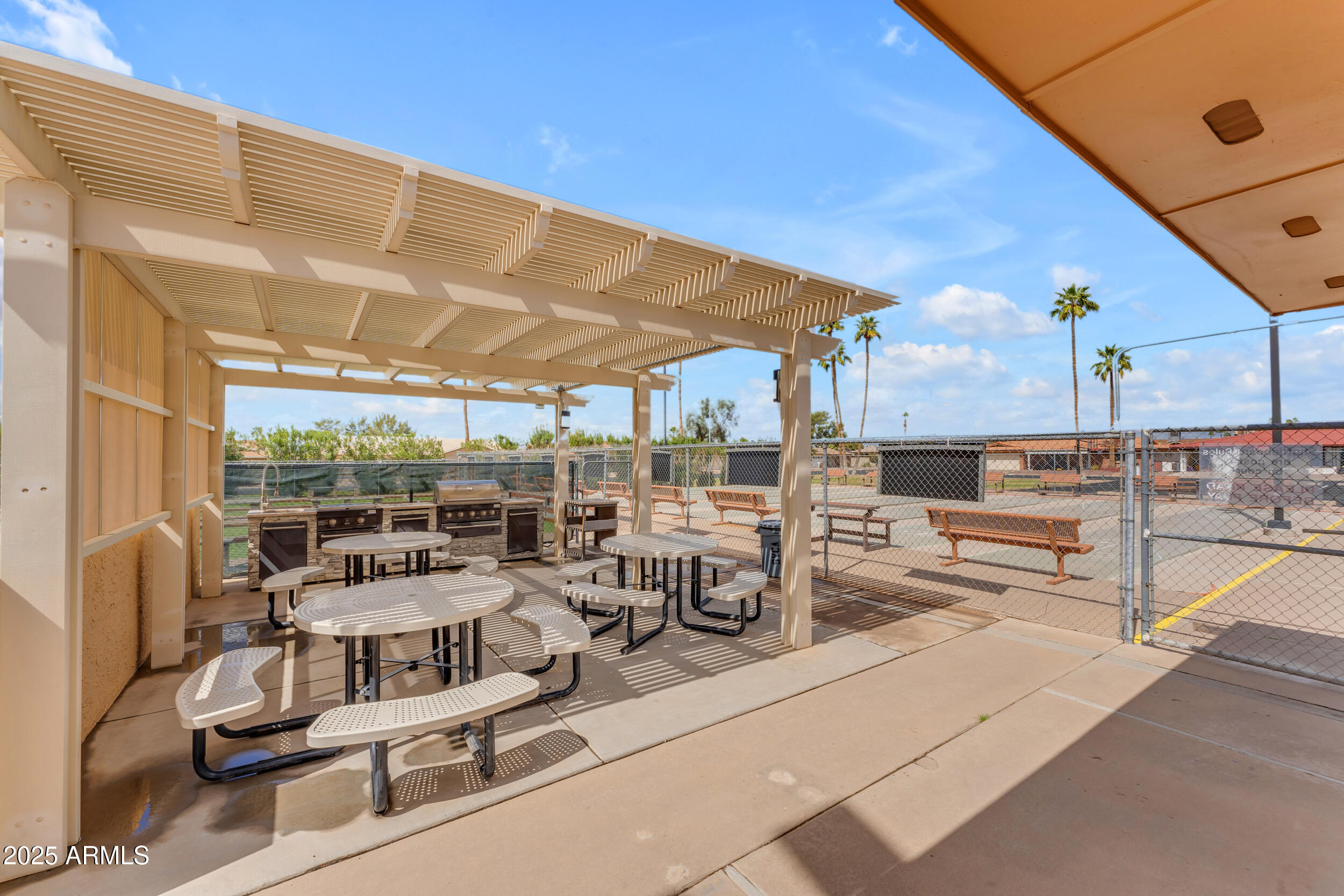 4720 E FLOSSMOOR Circle