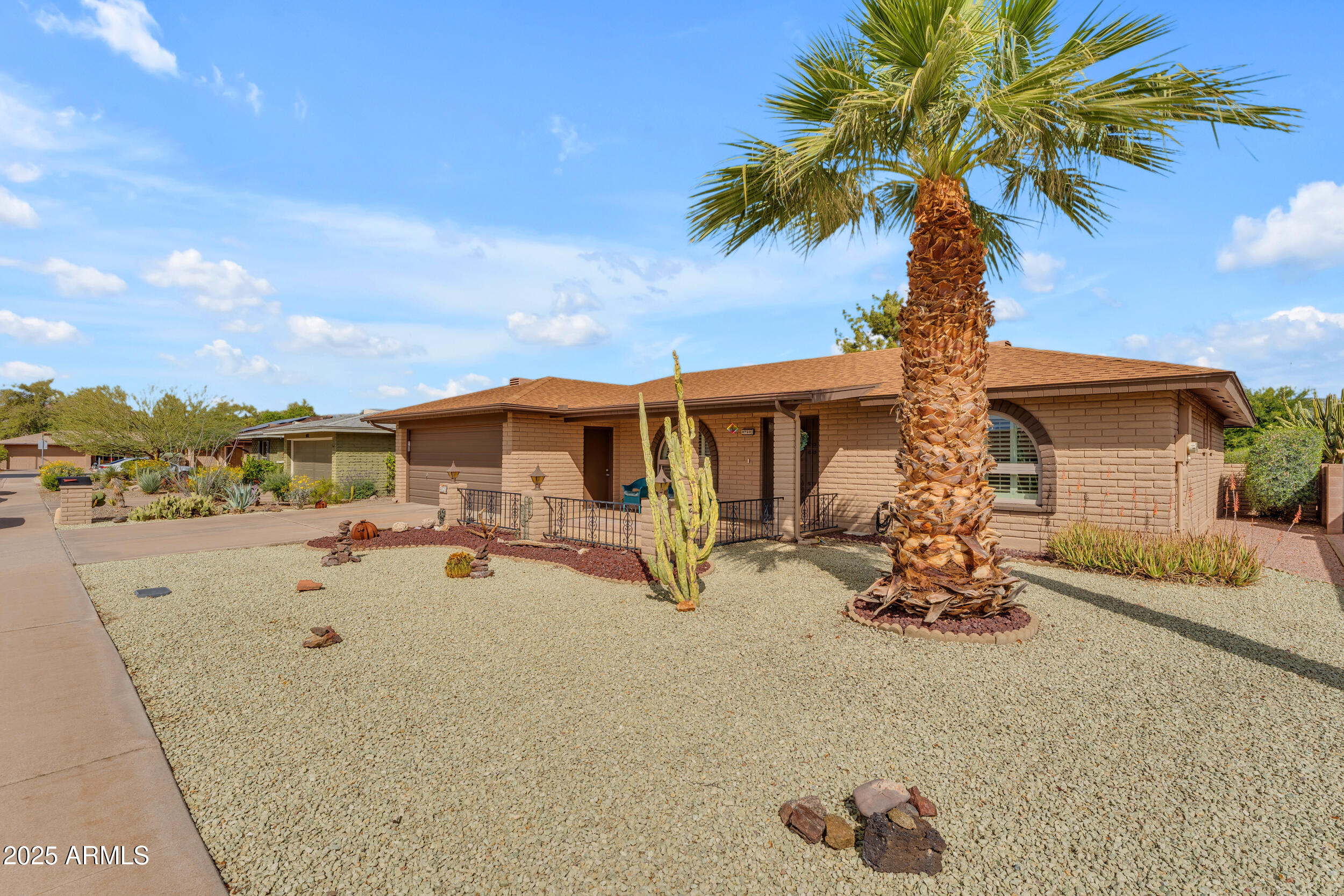 4720 E FLOSSMOOR Circle