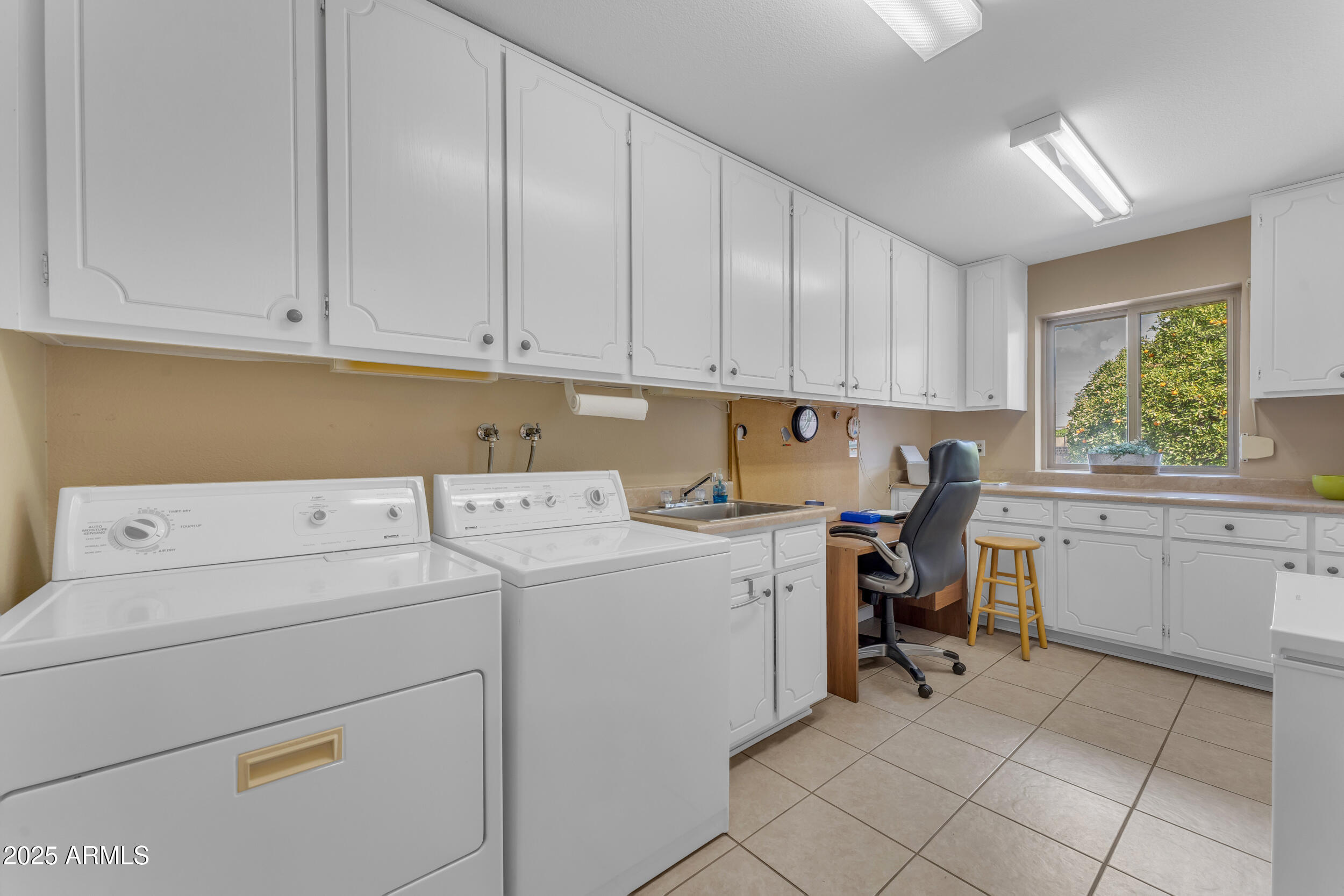 4720 E FLOSSMOOR Circle