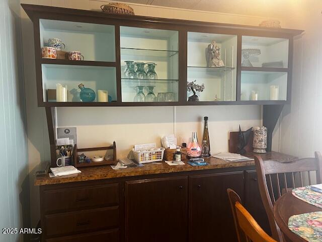 2175 W Southern Avenue, 200