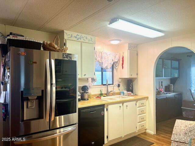 2175 W Southern Avenue, 200