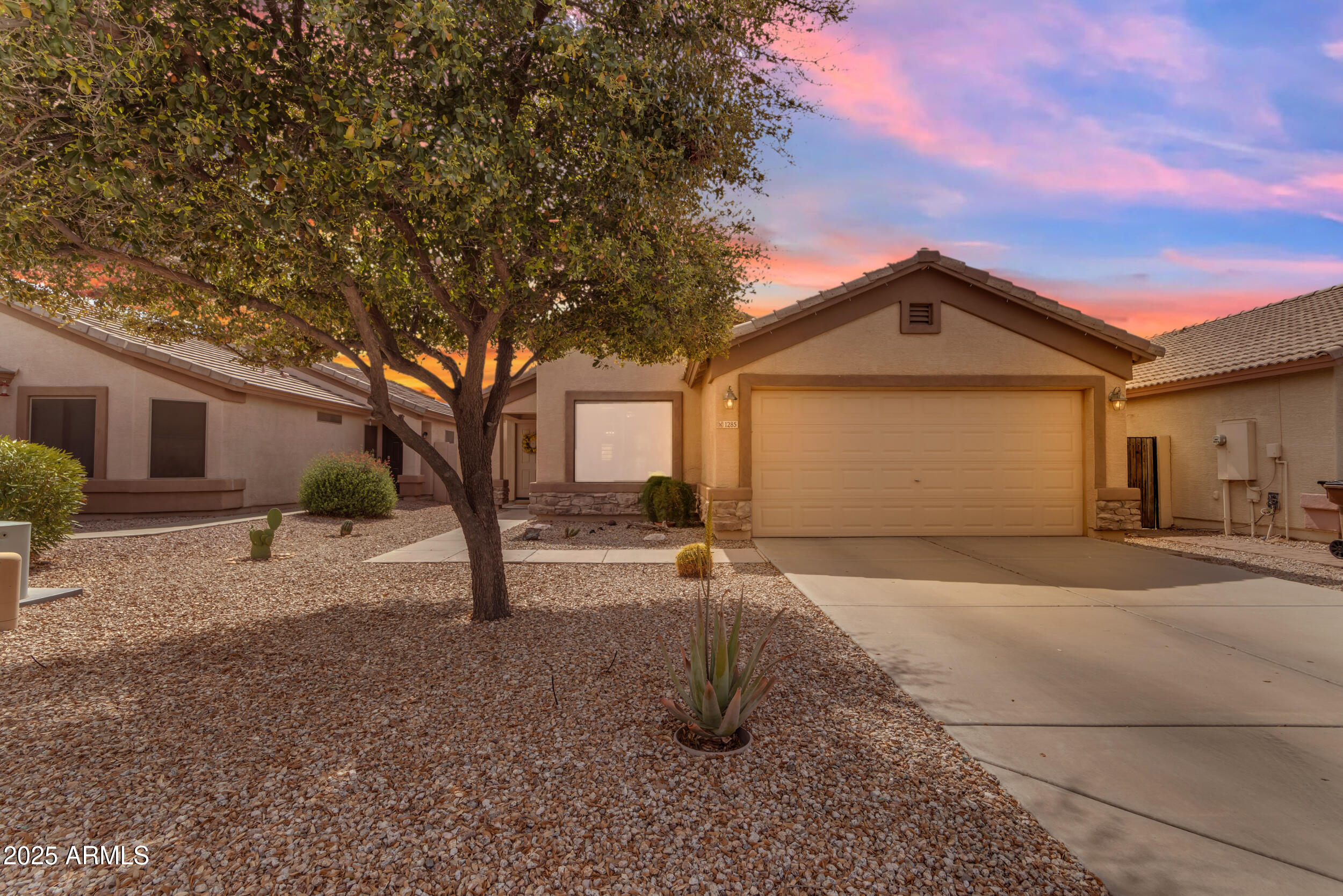 1285 E COTTONWOOD Road