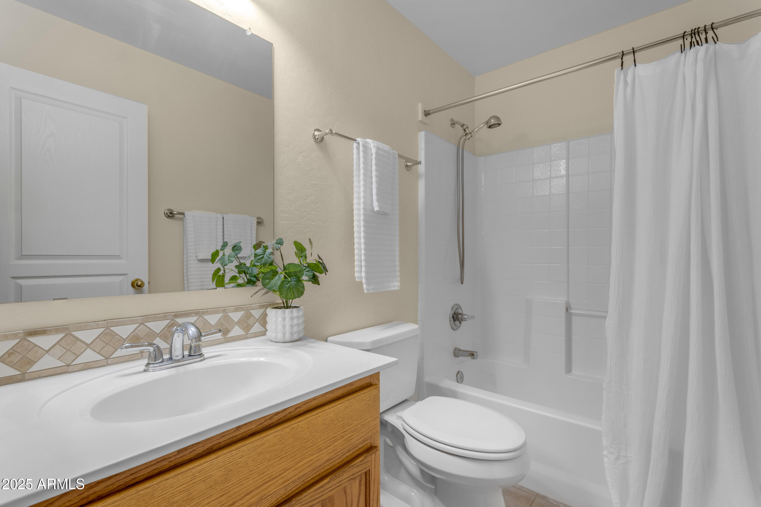 1285 E COTTONWOOD Road