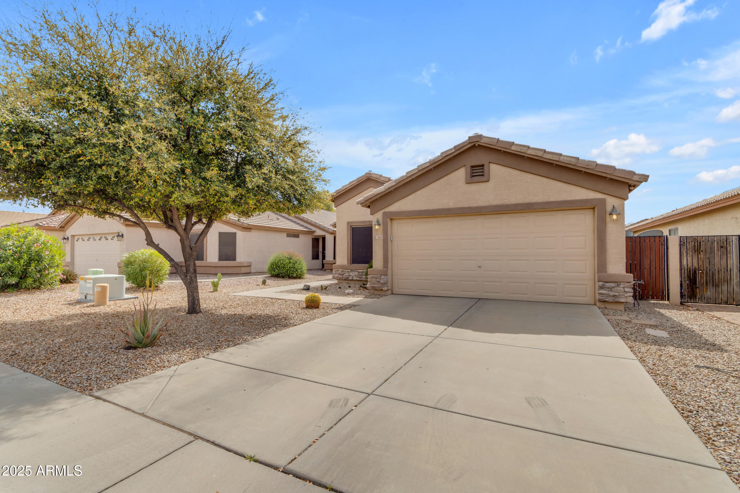 1285 E COTTONWOOD Road