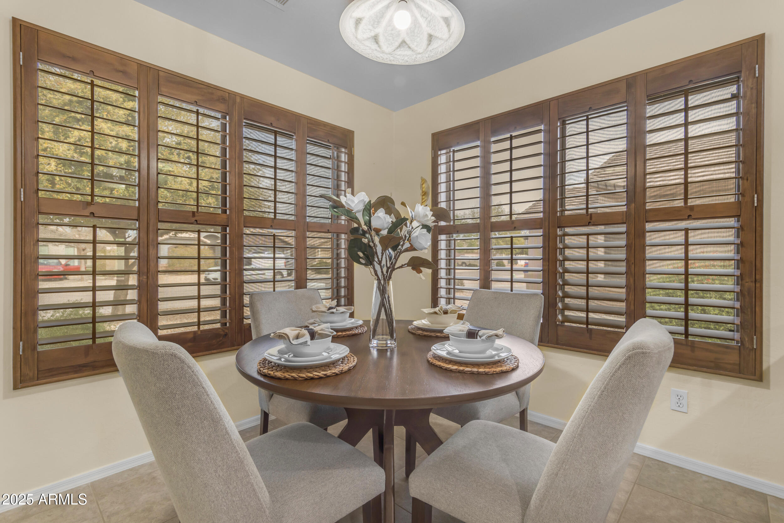 1285 E COTTONWOOD Road