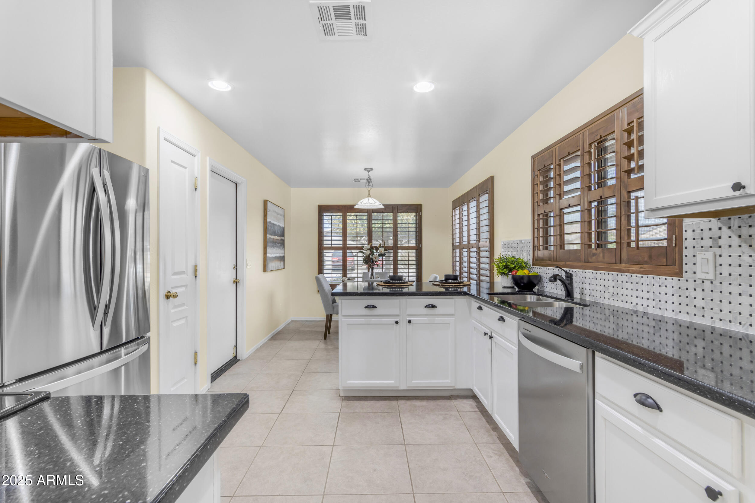 1285 E COTTONWOOD Road