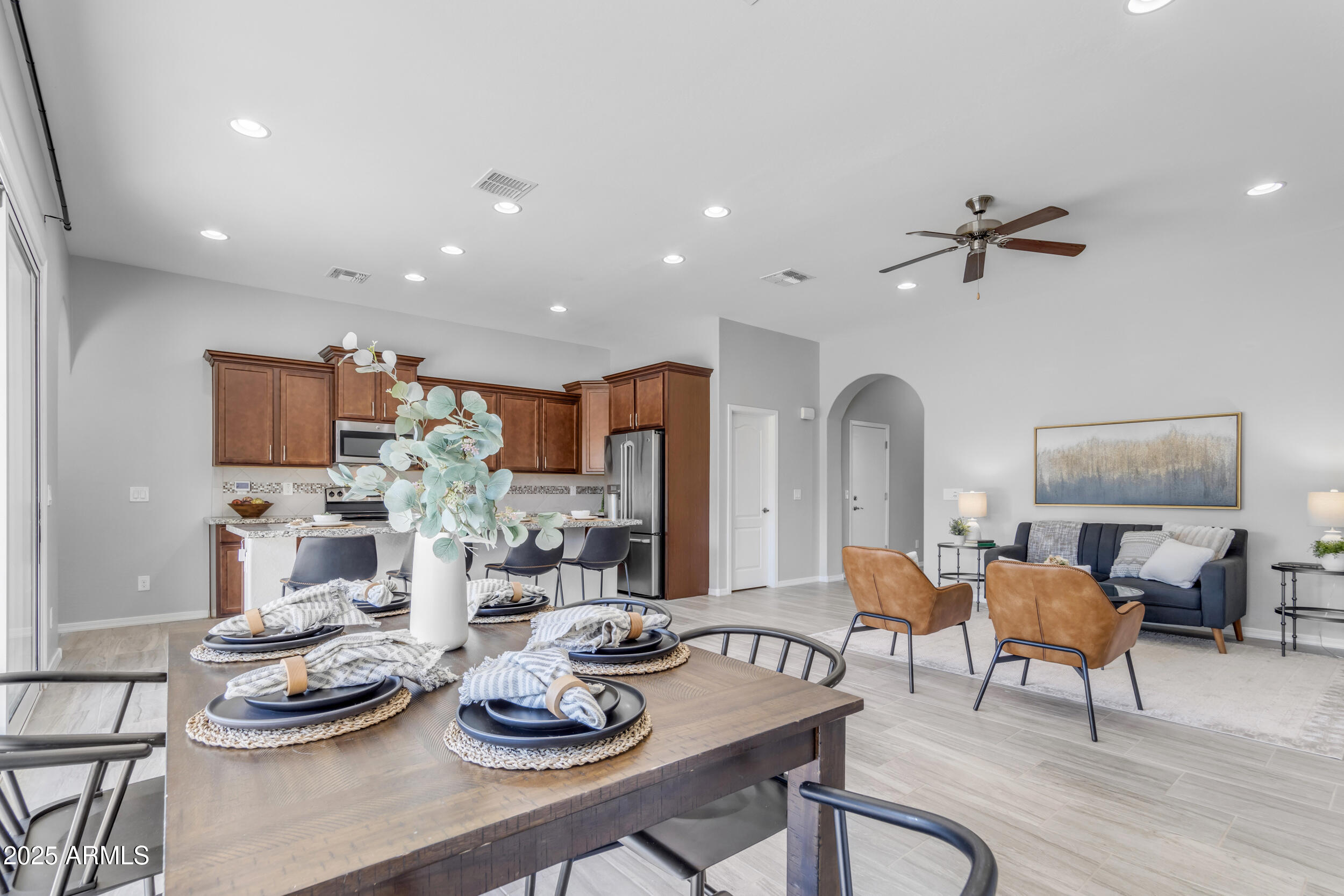 22473 E CREEKSIDE Lane