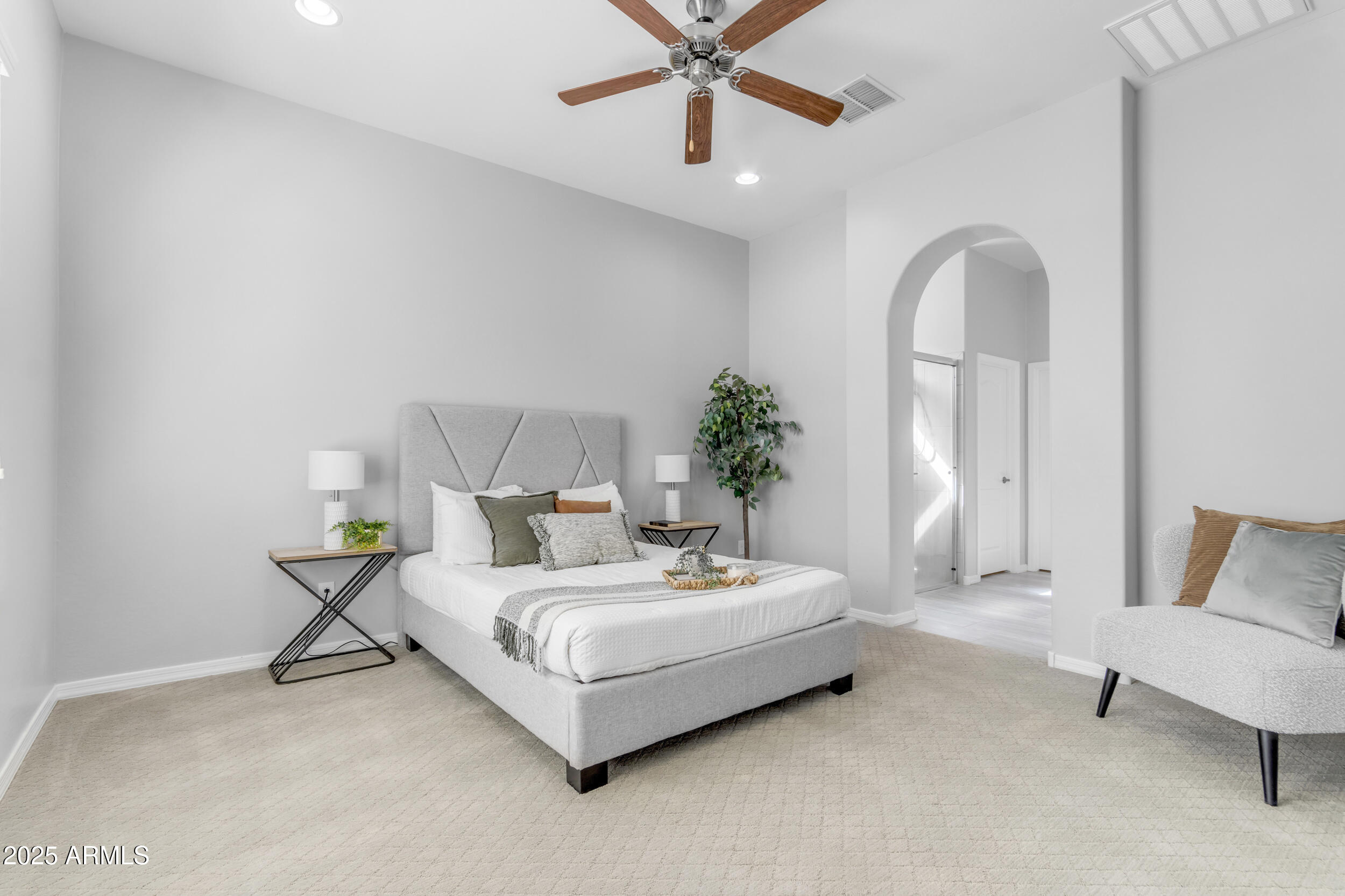 22473 E CREEKSIDE Lane