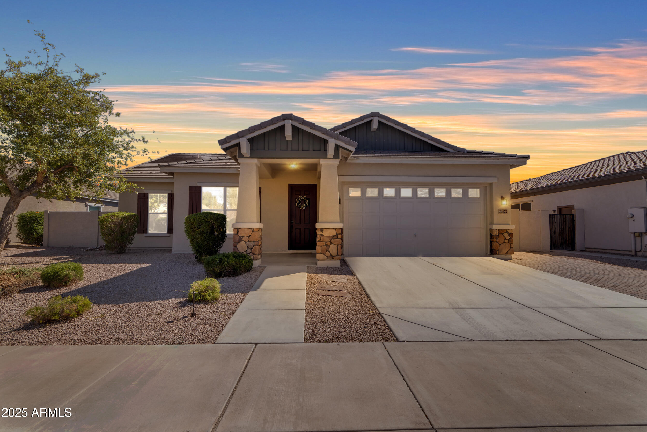 22473 E CREEKSIDE Lane