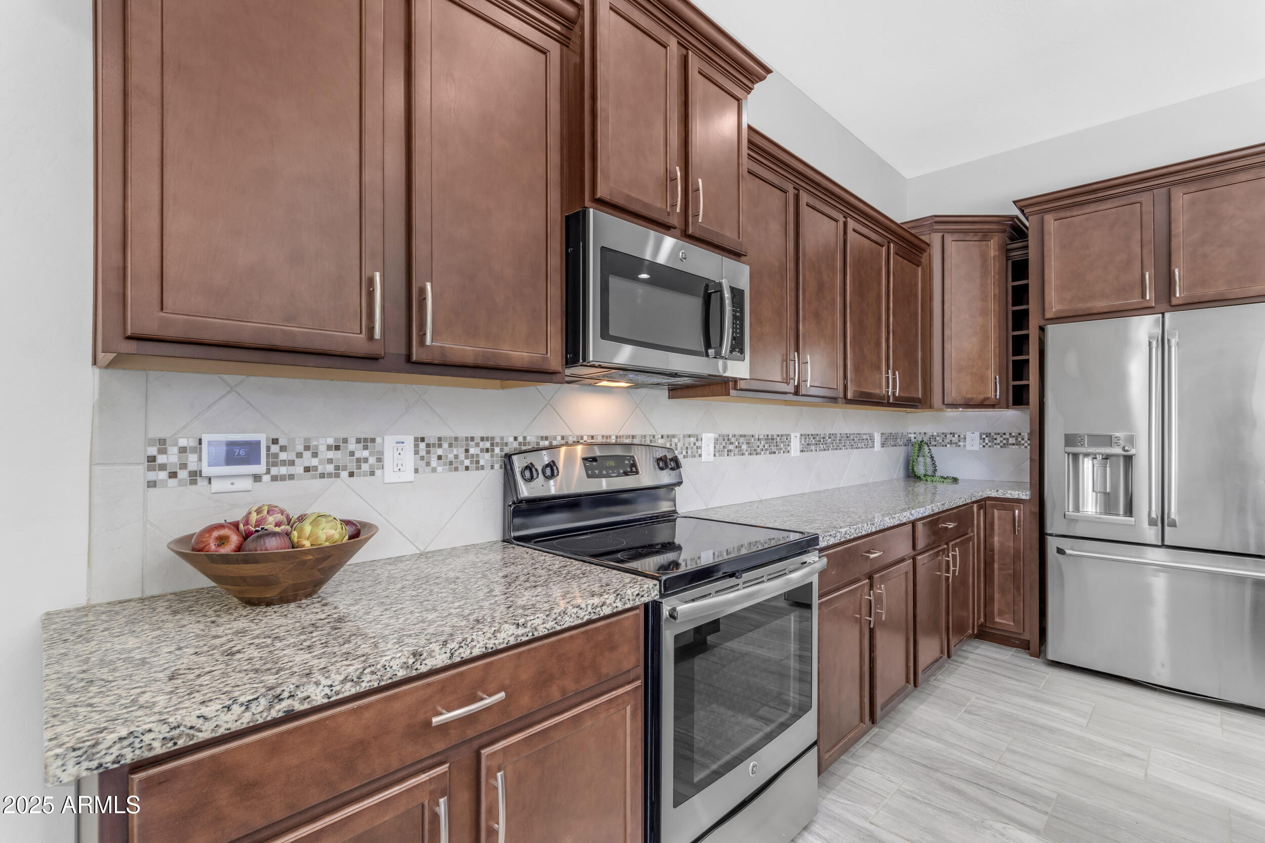 22473 E CREEKSIDE Lane