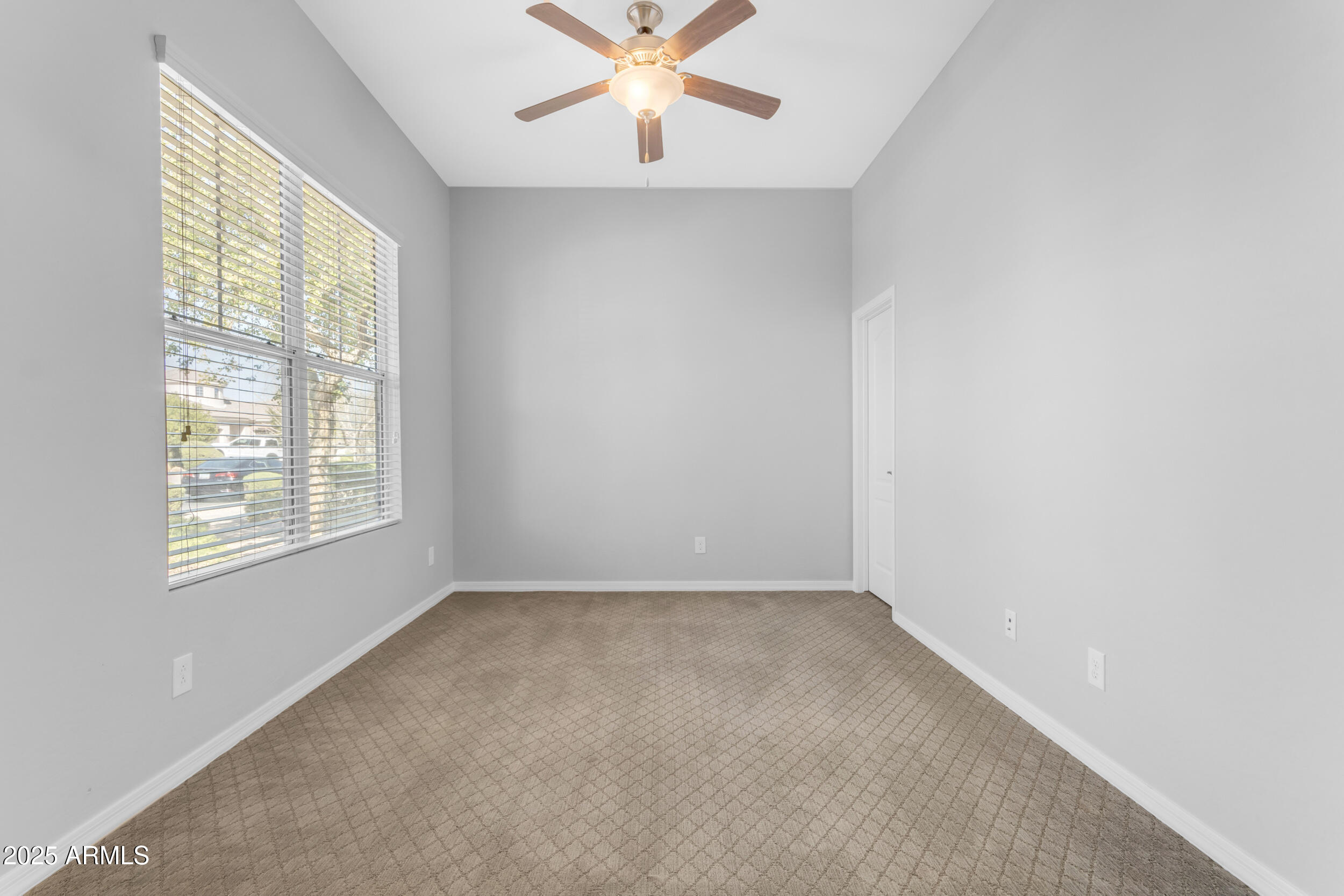 22473 E CREEKSIDE Lane