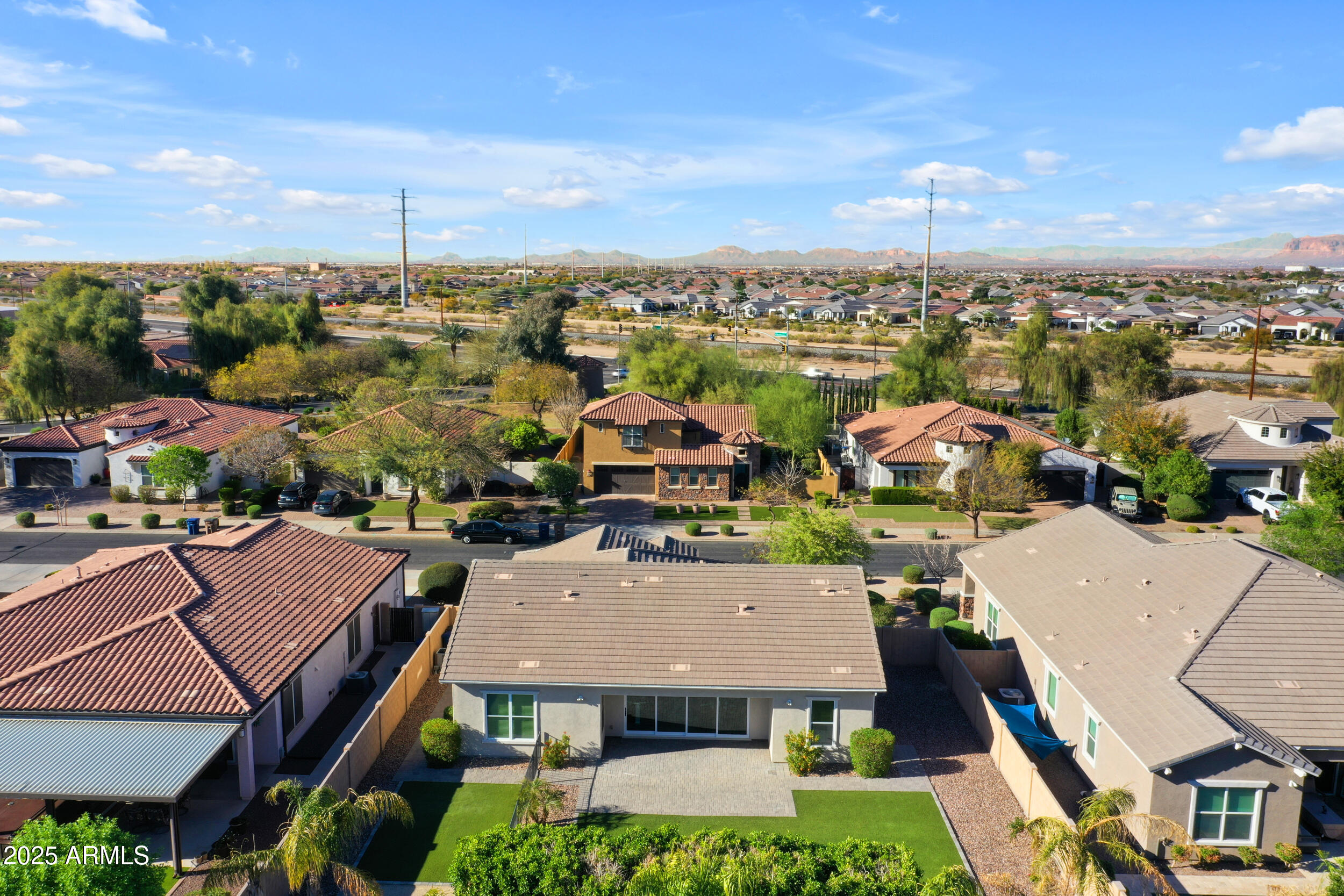 22473 E CREEKSIDE Lane