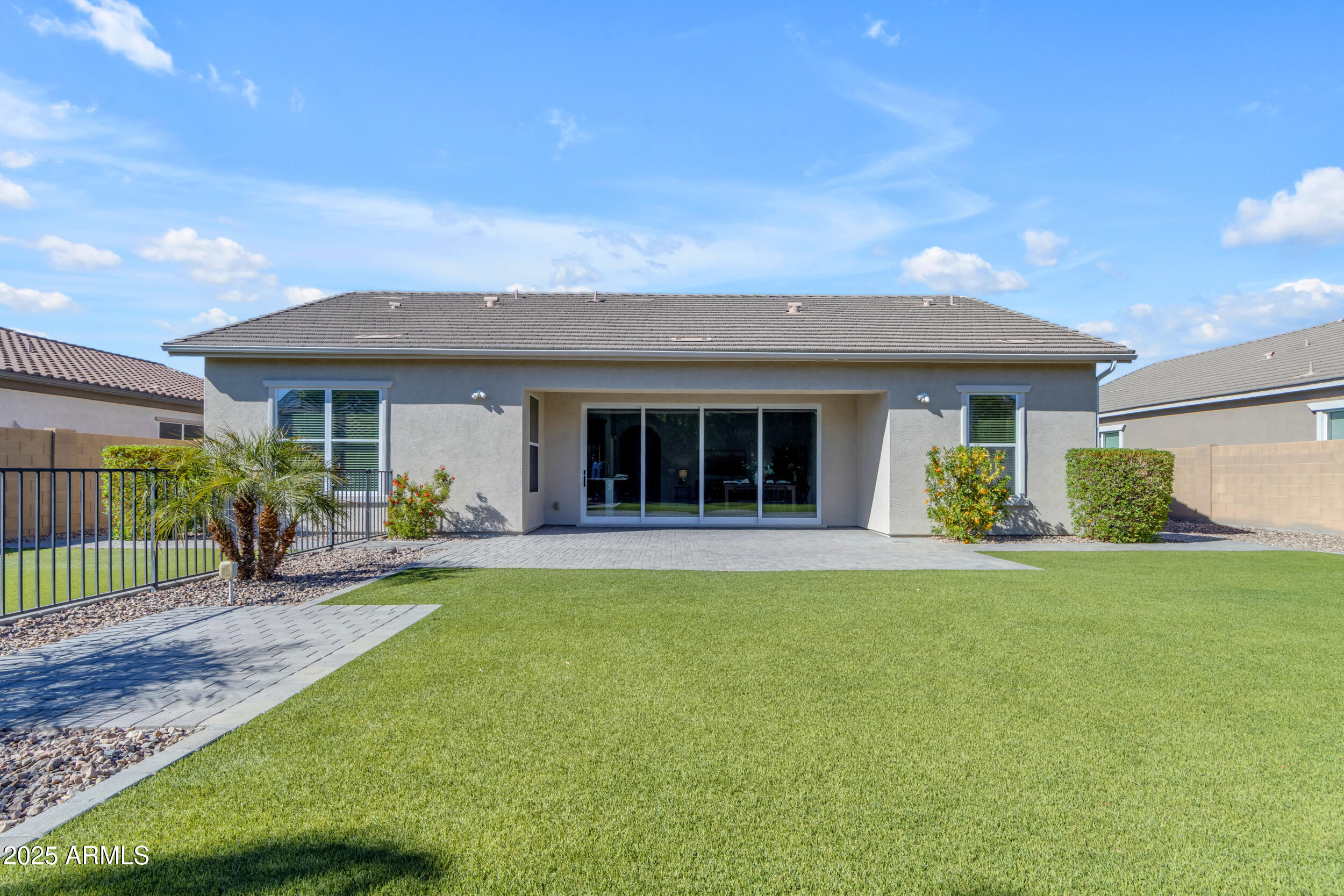 22473 E CREEKSIDE Lane