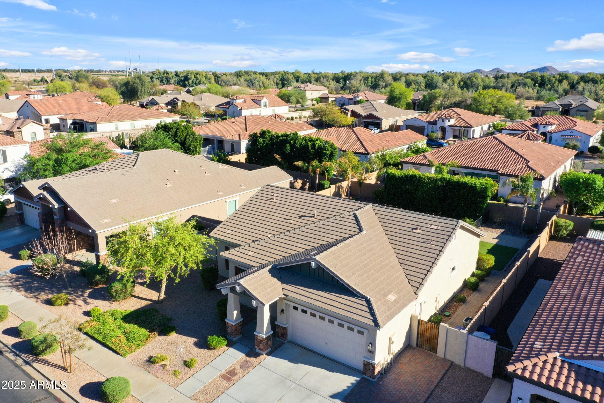 22473 E CREEKSIDE Lane