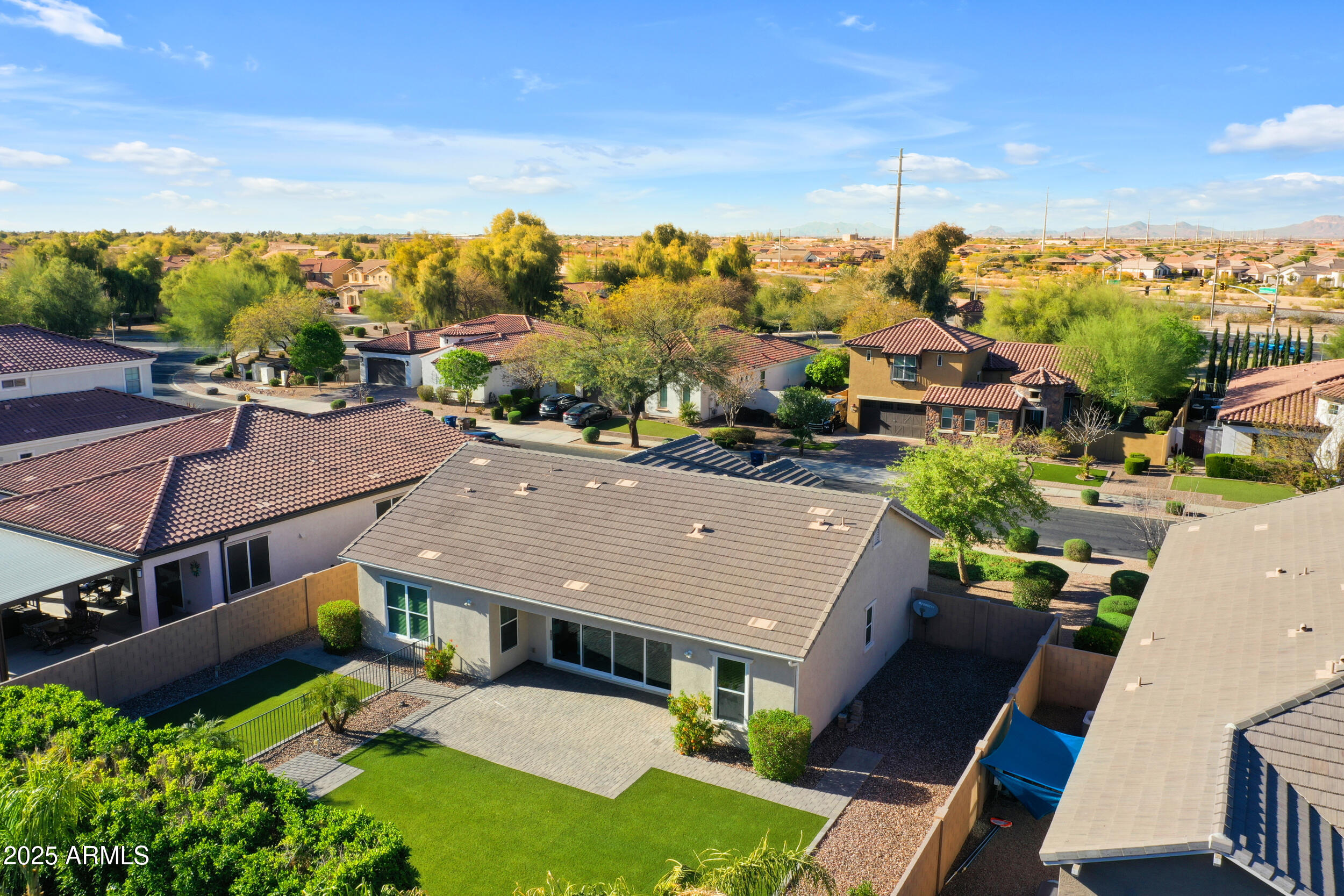 22473 E CREEKSIDE Lane