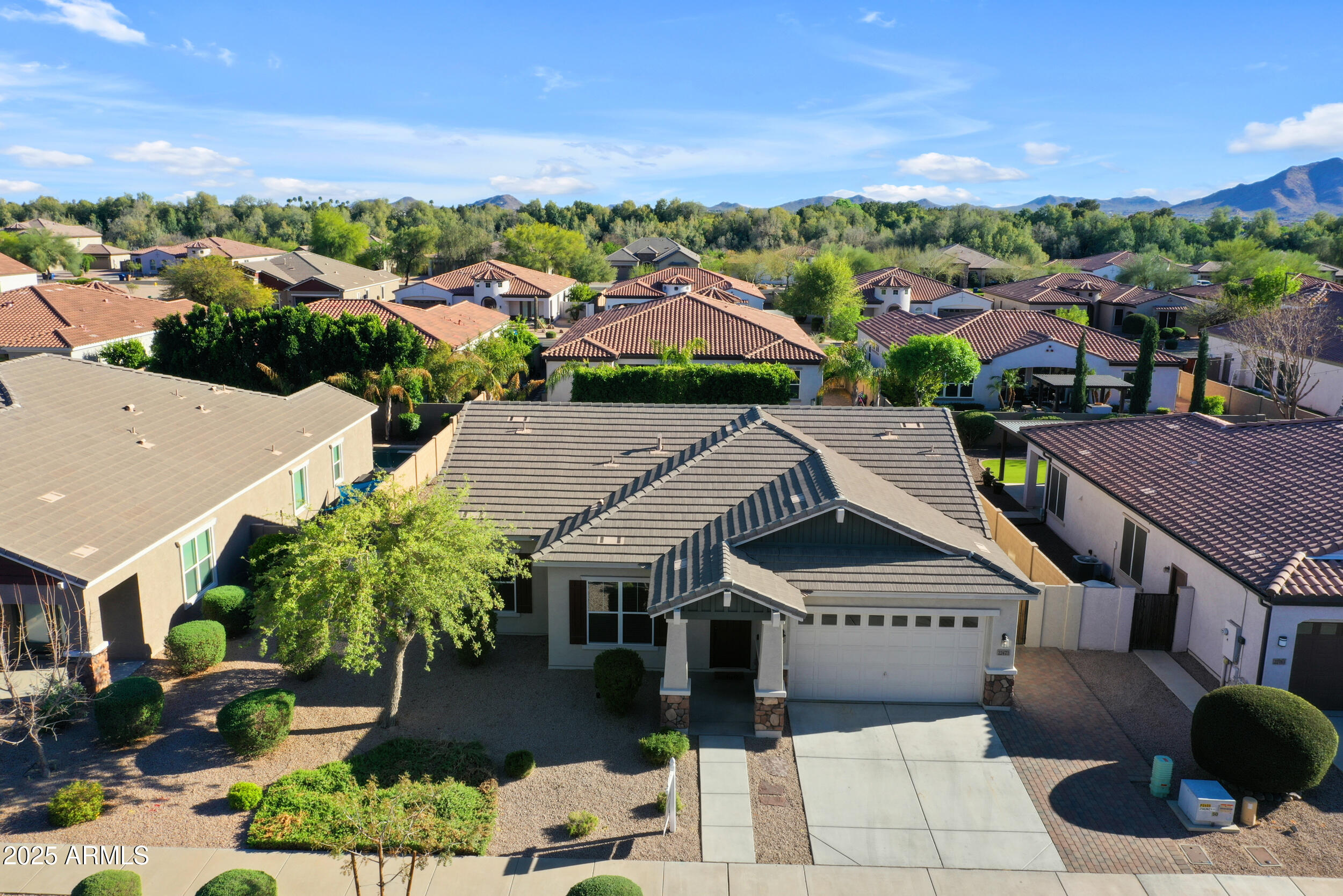 22473 E CREEKSIDE Lane