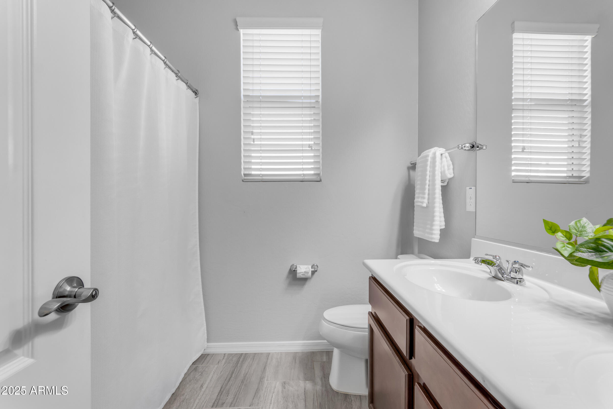 22473 E CREEKSIDE Lane