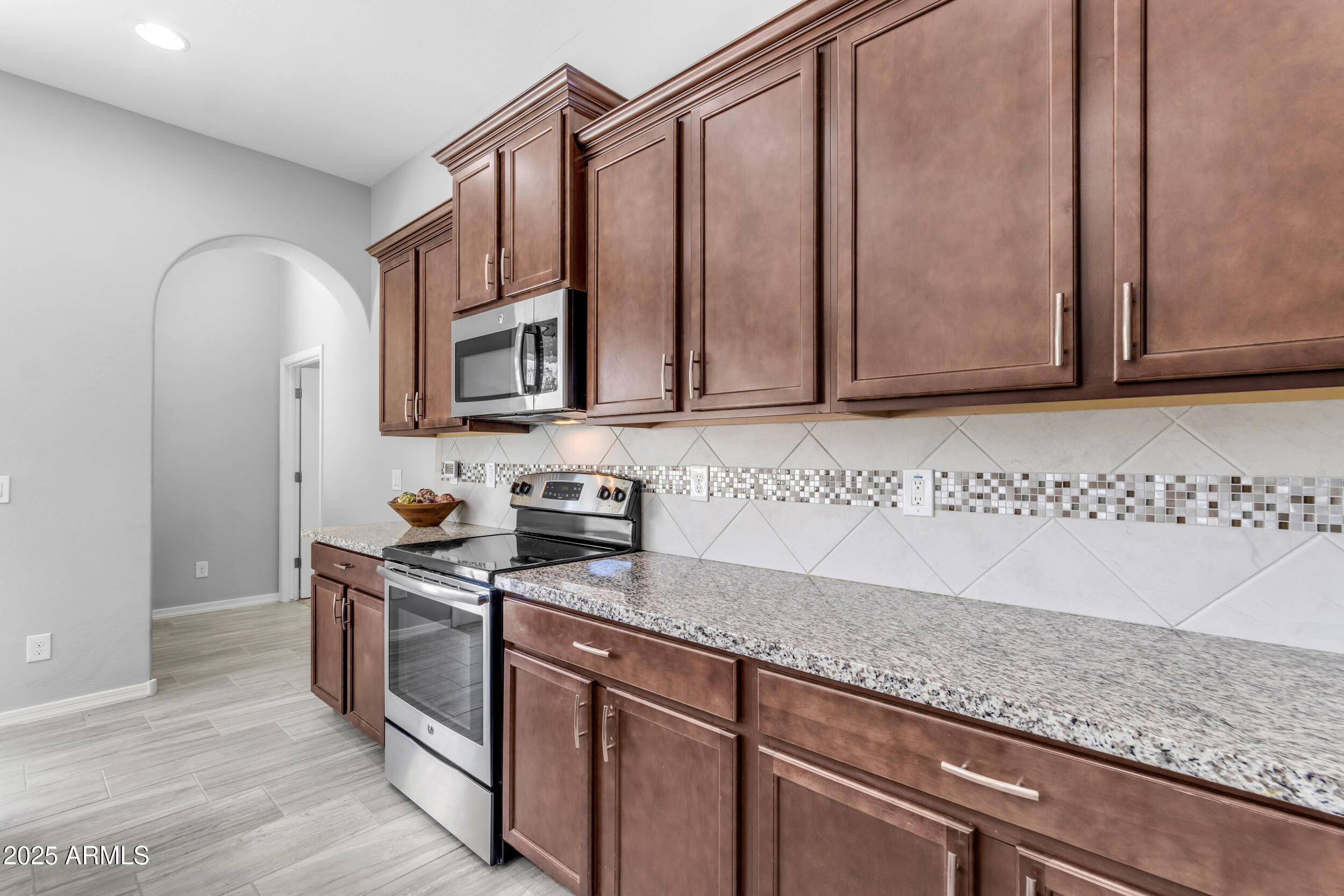 22473 E CREEKSIDE Lane