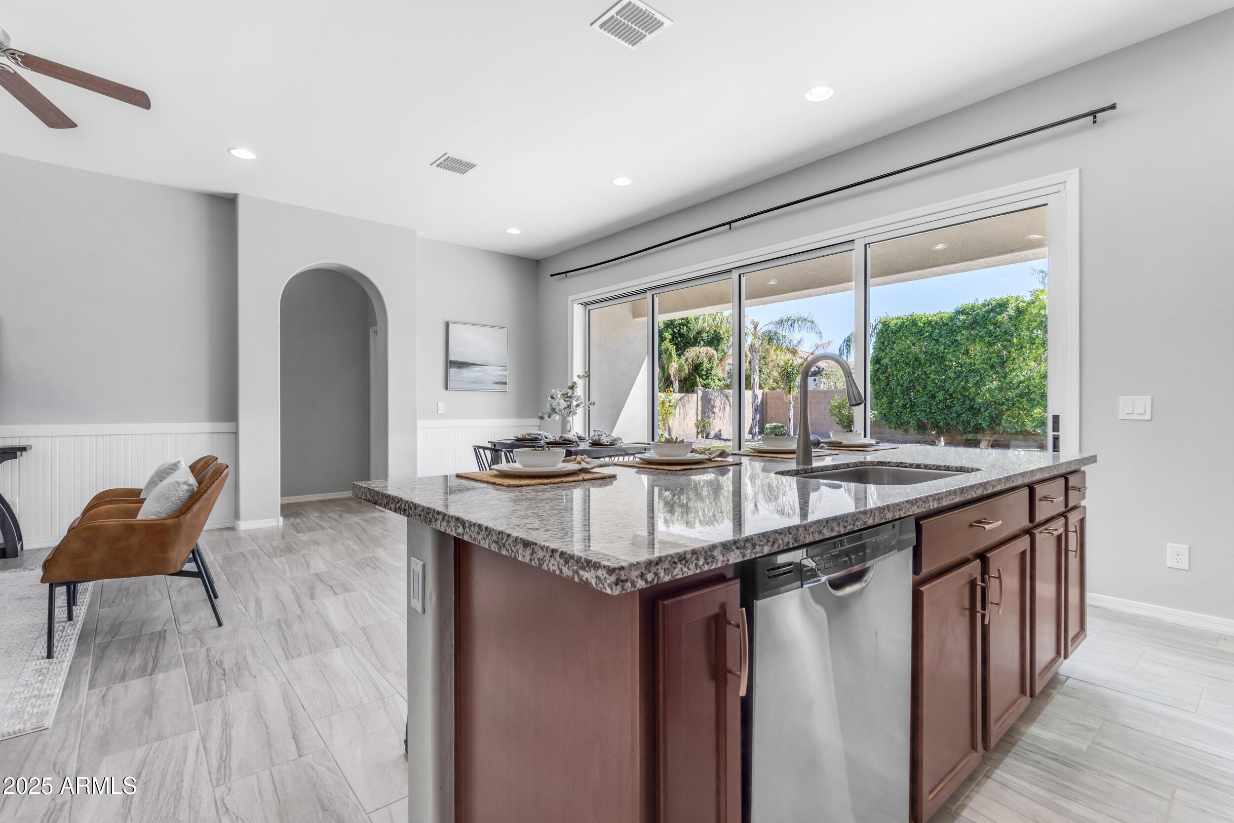 22473 E CREEKSIDE Lane