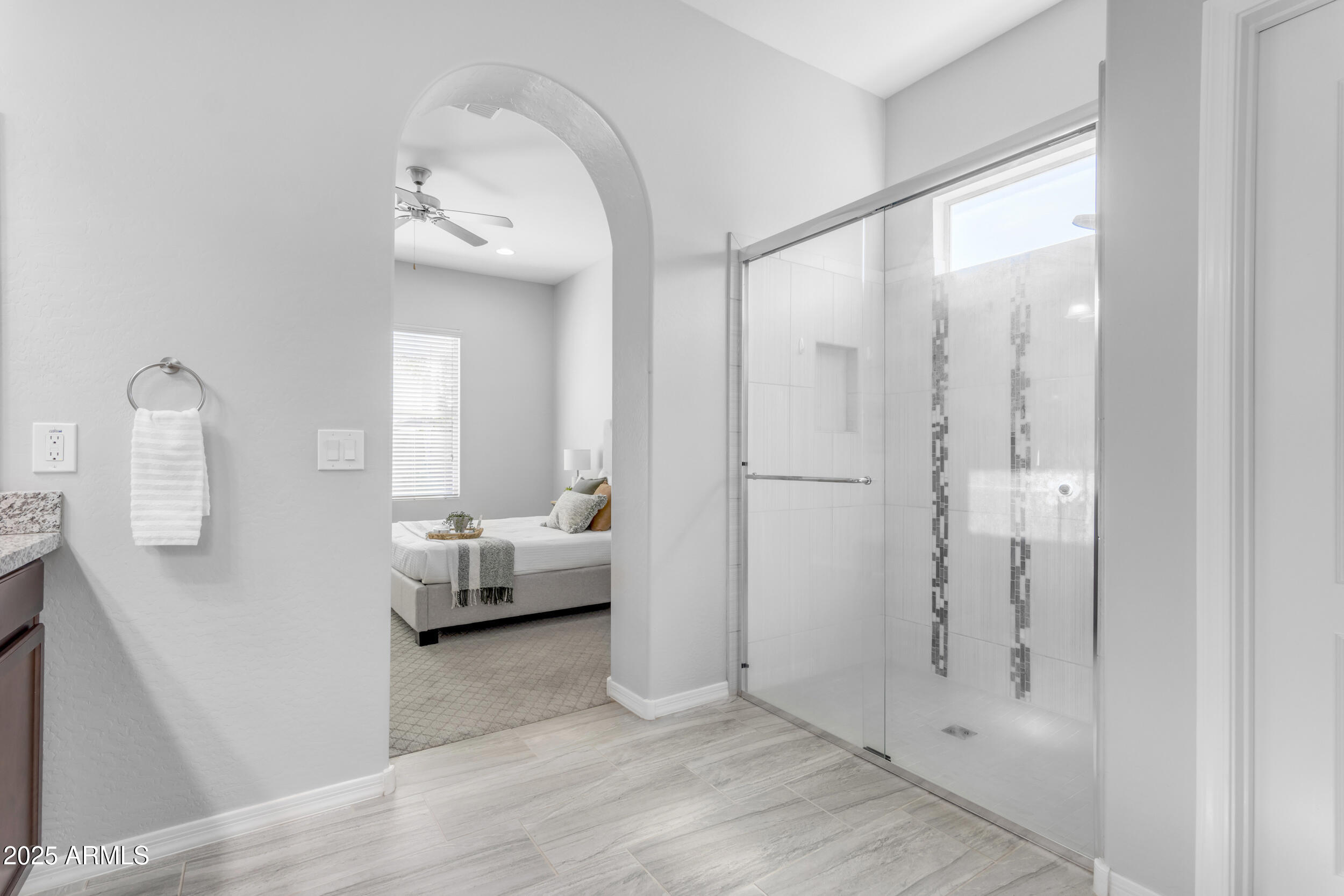 22473 E CREEKSIDE Lane