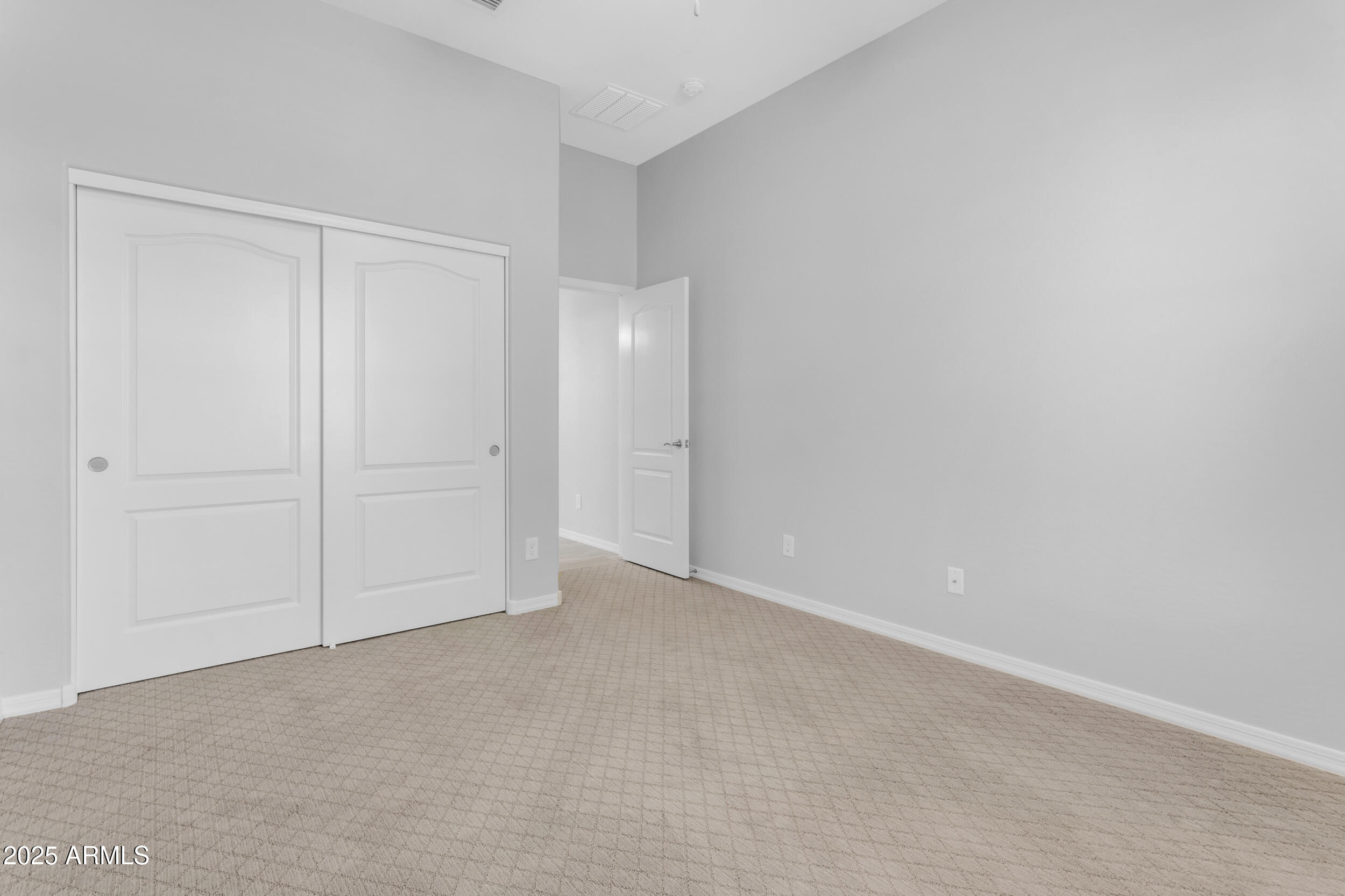 22473 E CREEKSIDE Lane