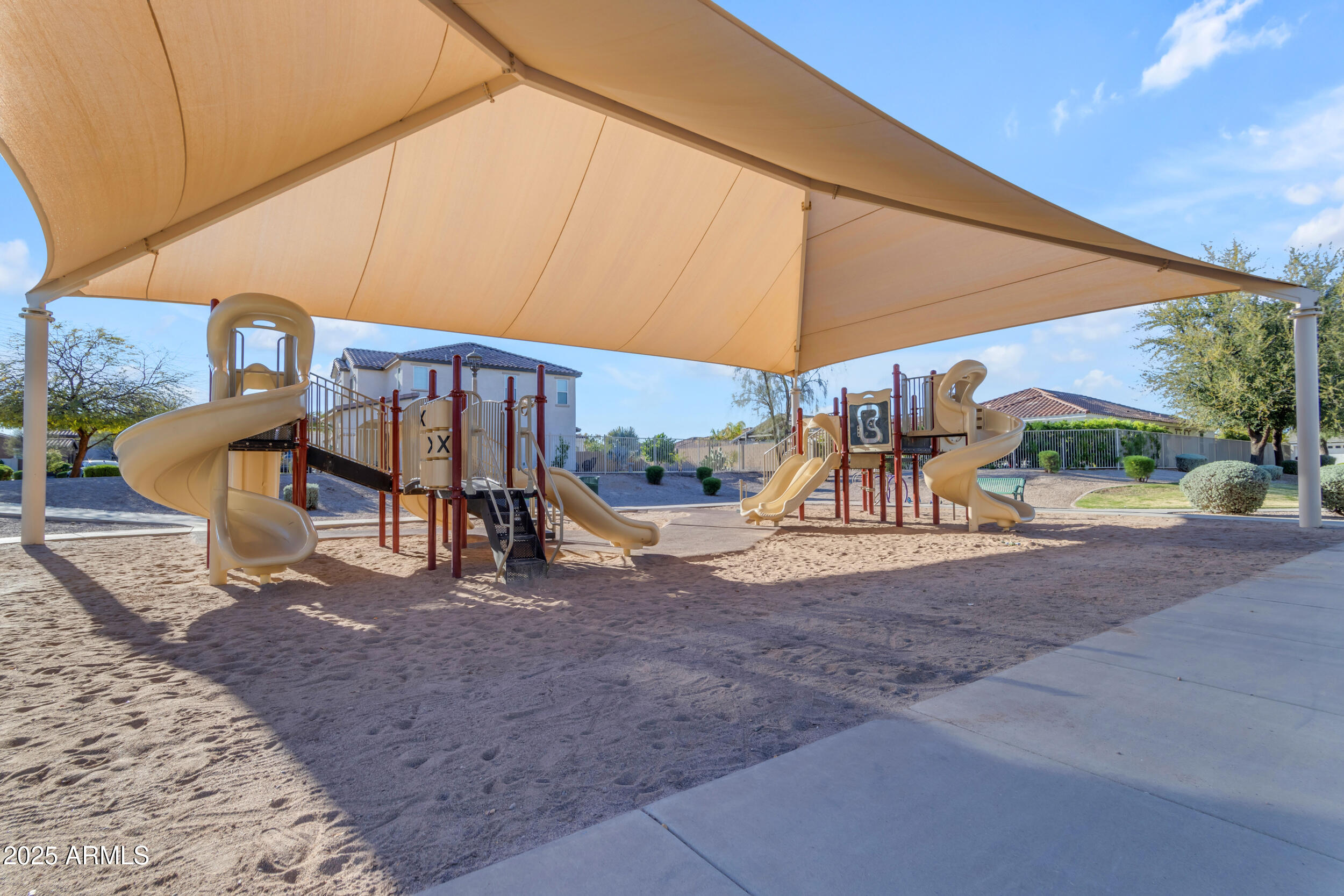 22473 E CREEKSIDE Lane