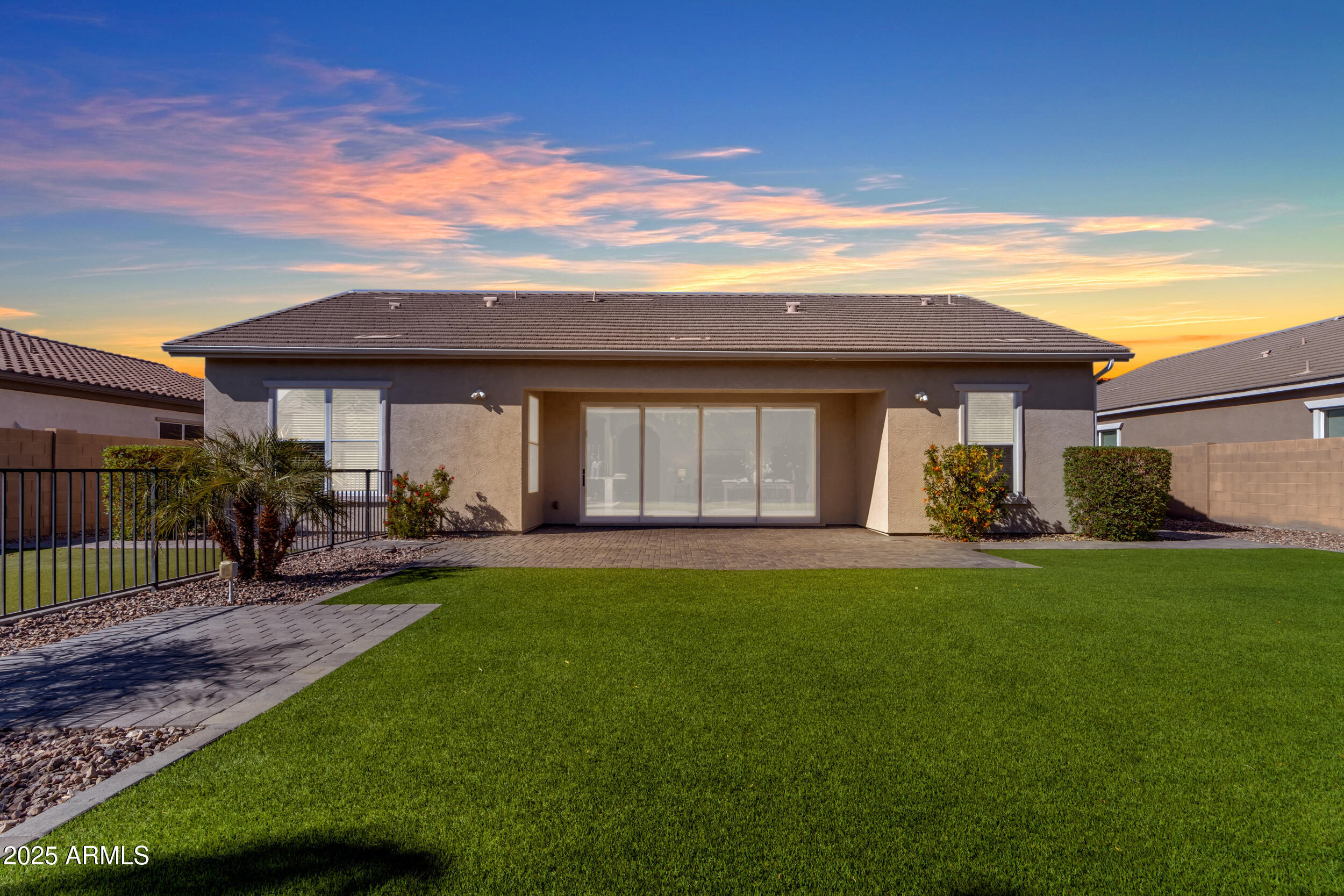 22473 E CREEKSIDE Lane