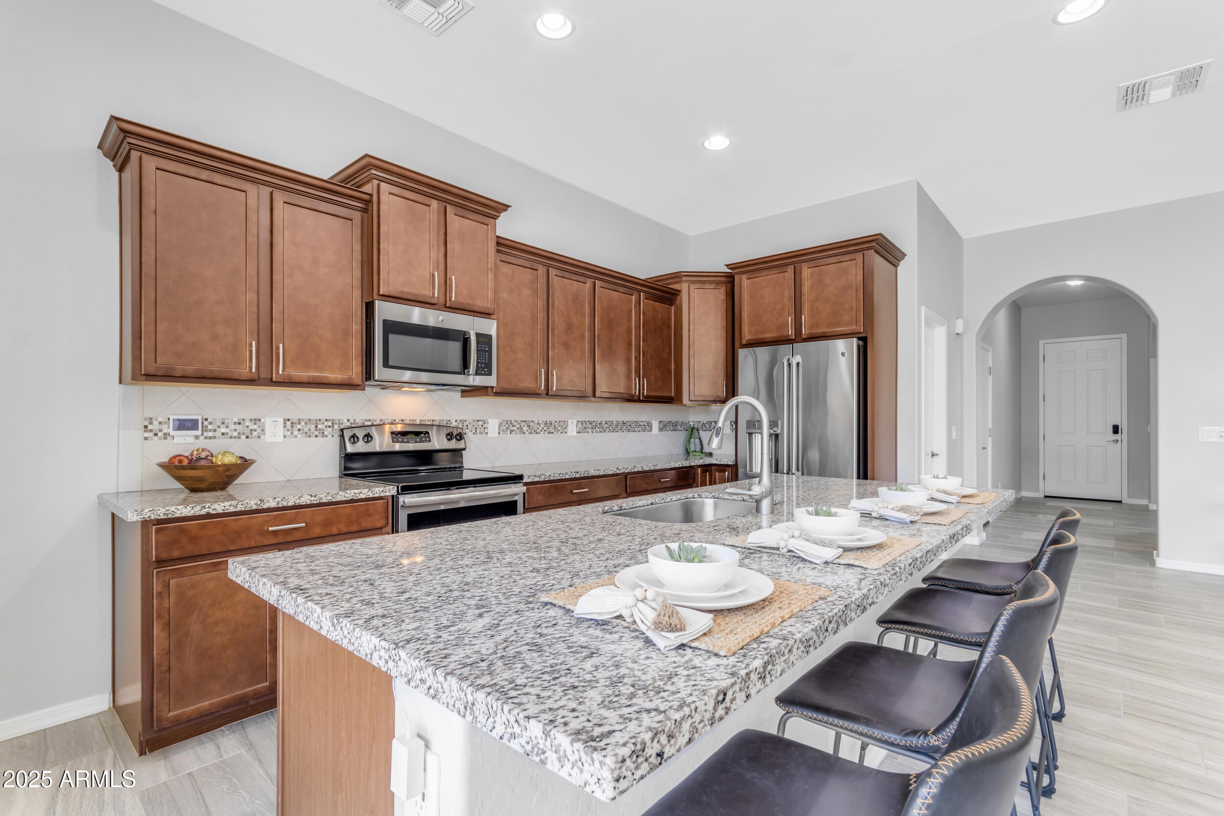 22473 E CREEKSIDE Lane