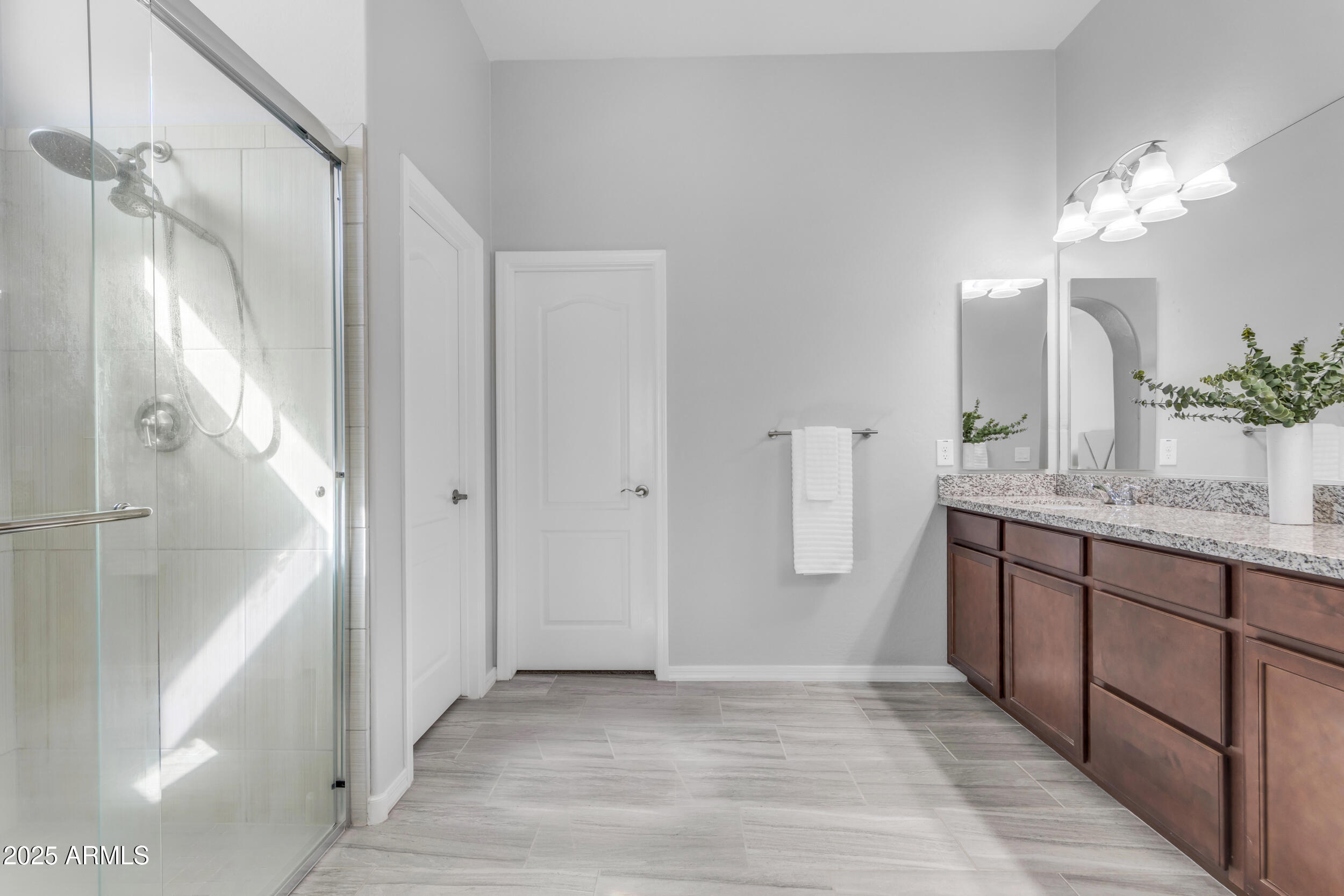 22473 E CREEKSIDE Lane