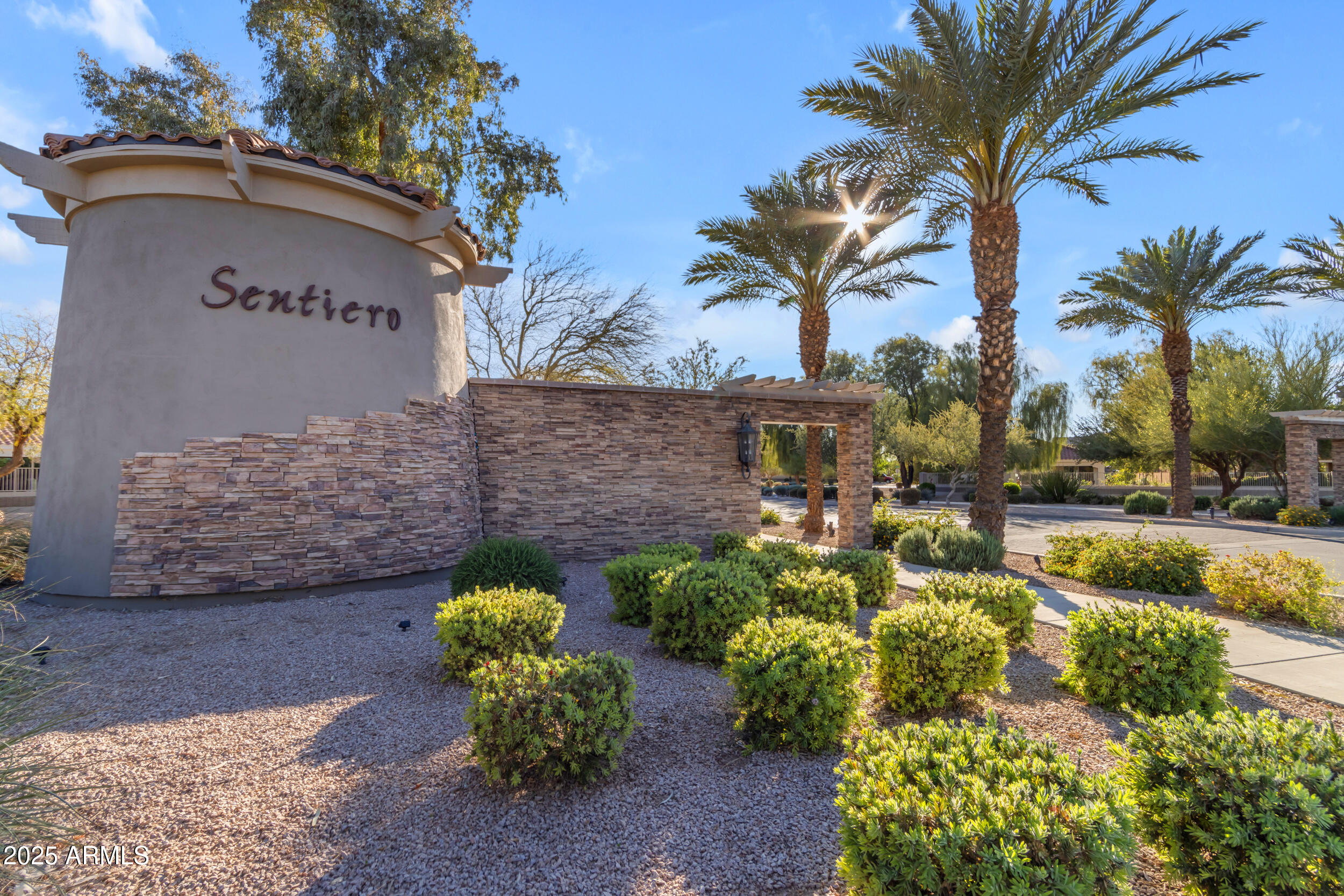 22473 E CREEKSIDE Lane